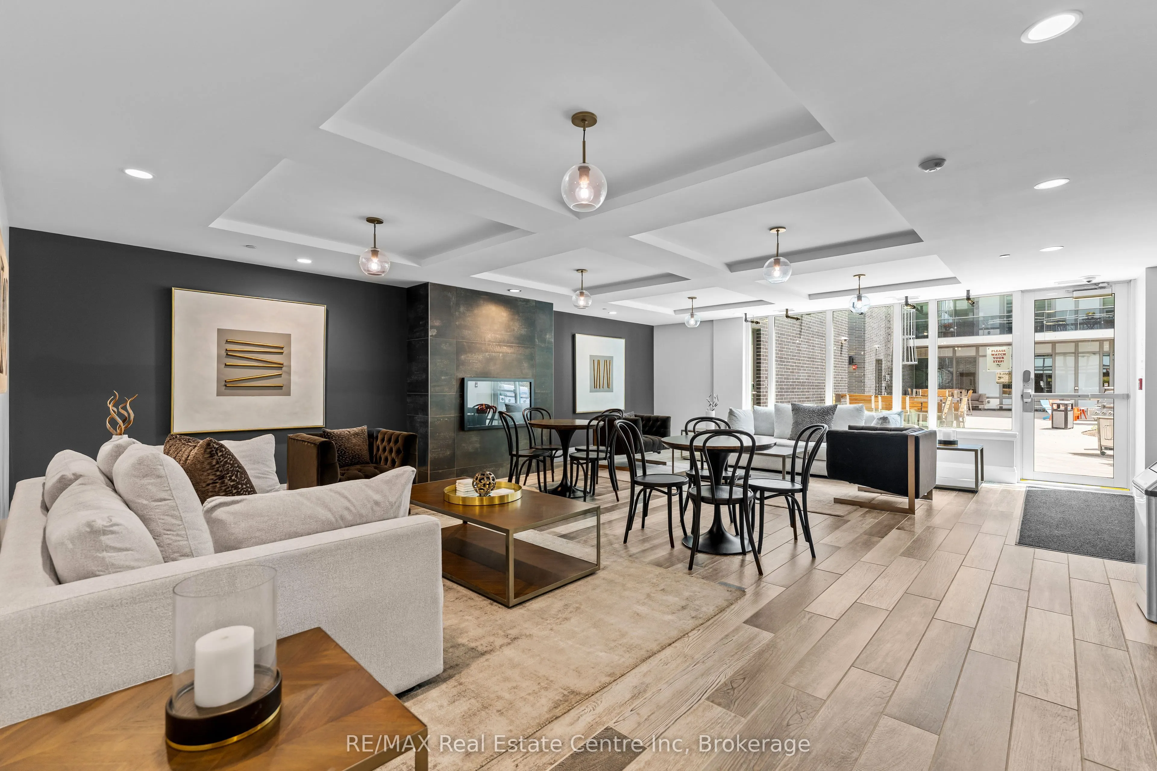 63 Arthur Street S, #201