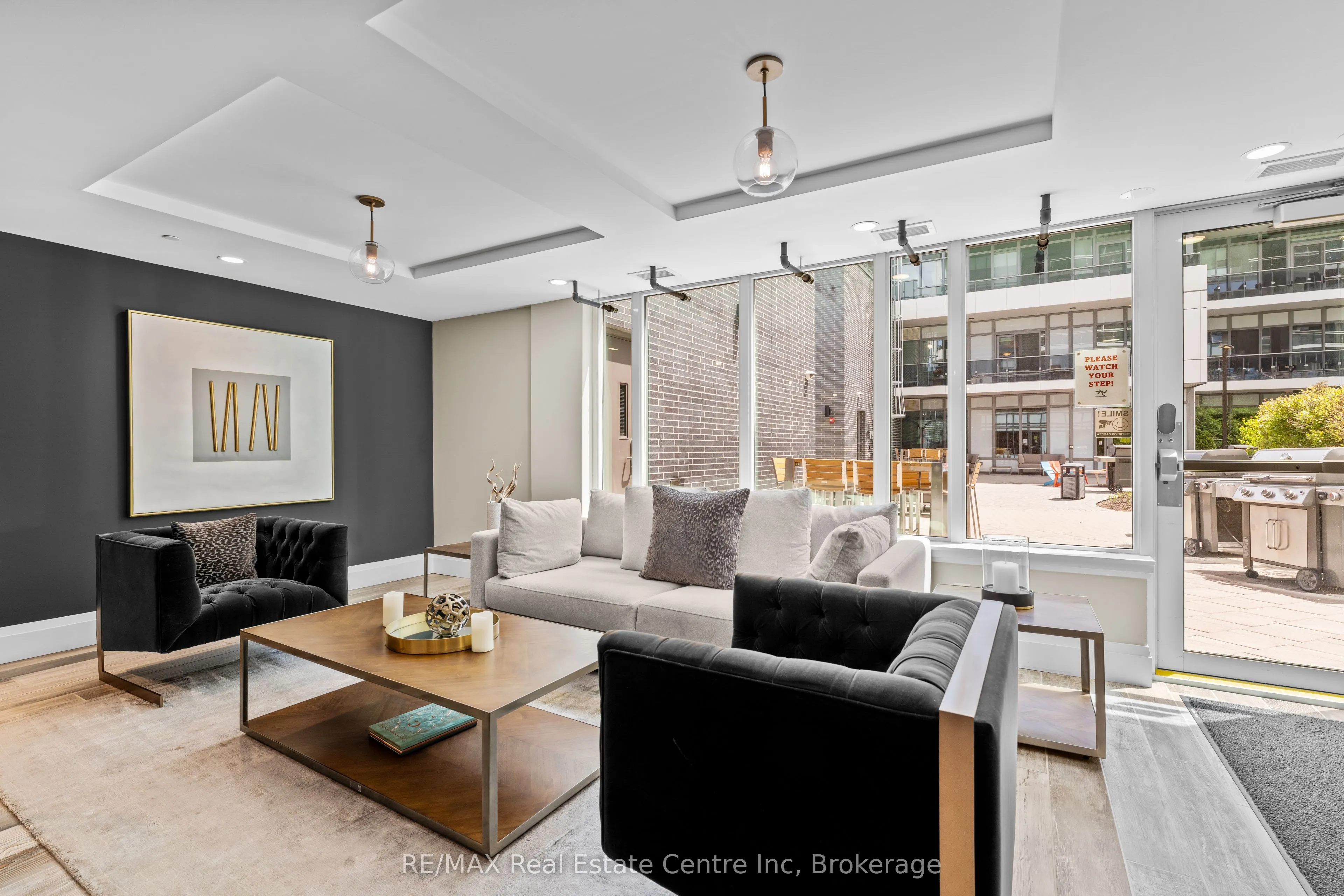 63 Arthur Street S, #201