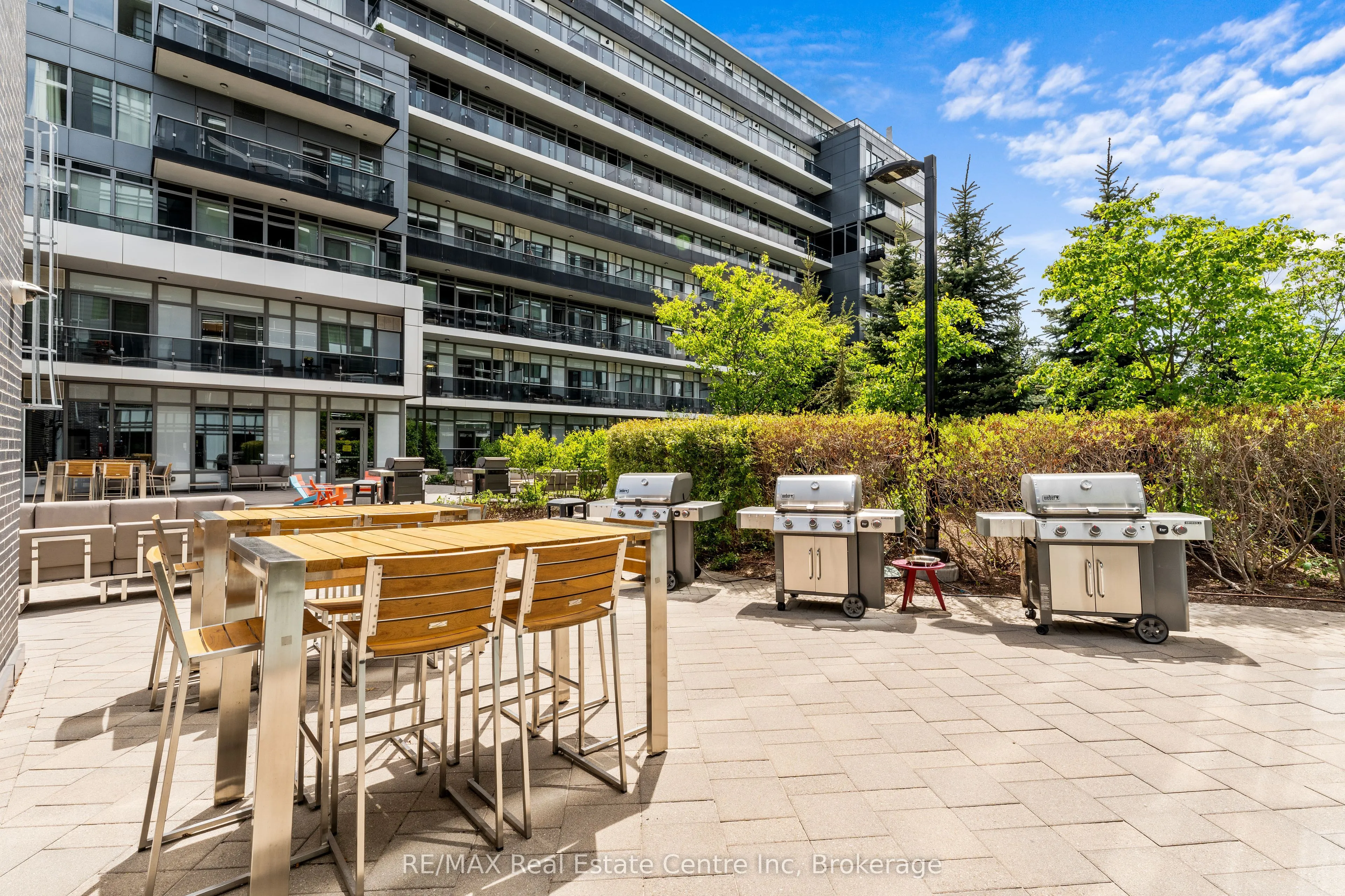 63 Arthur Street S, #201