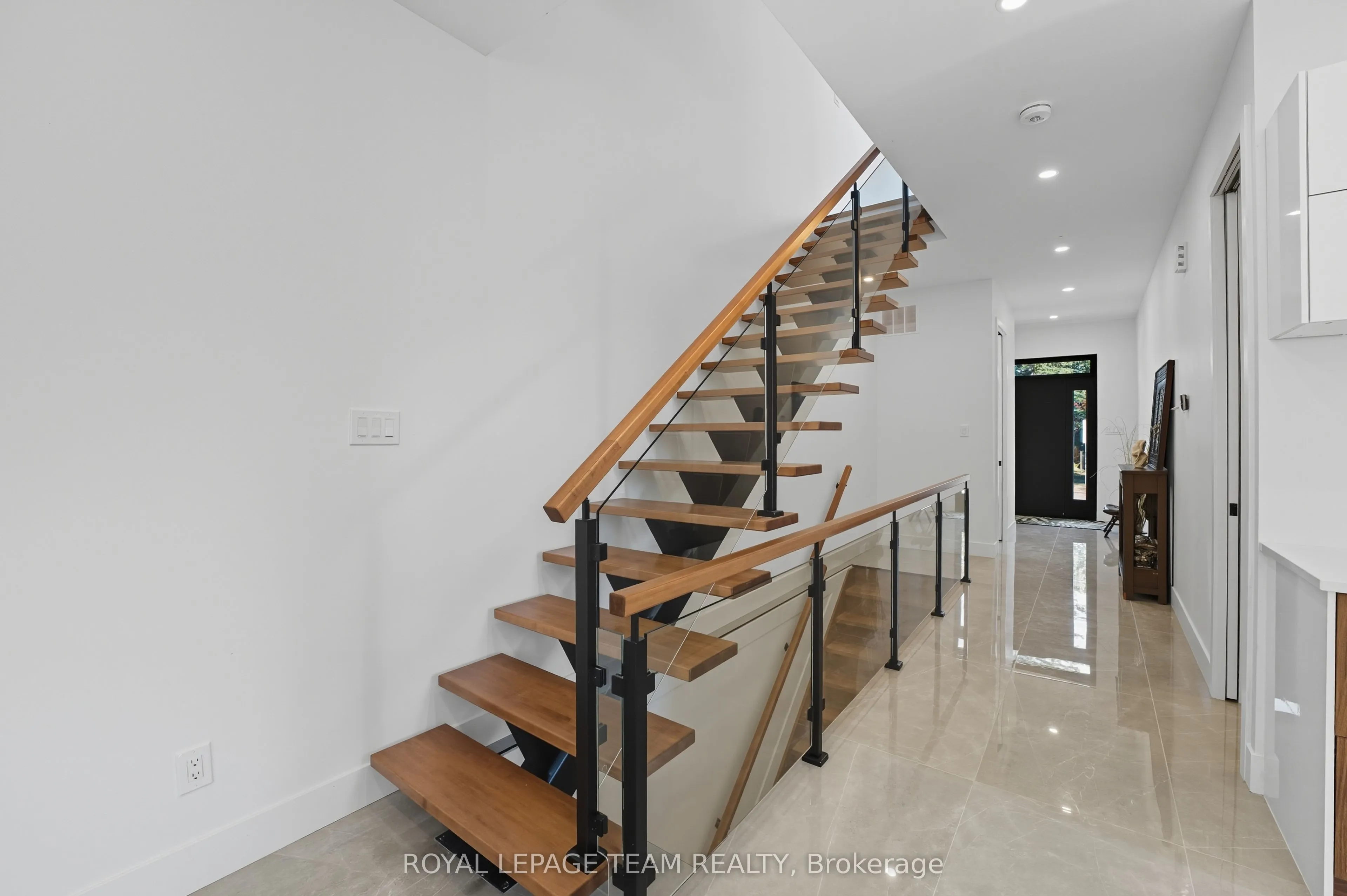 984 Watson Street