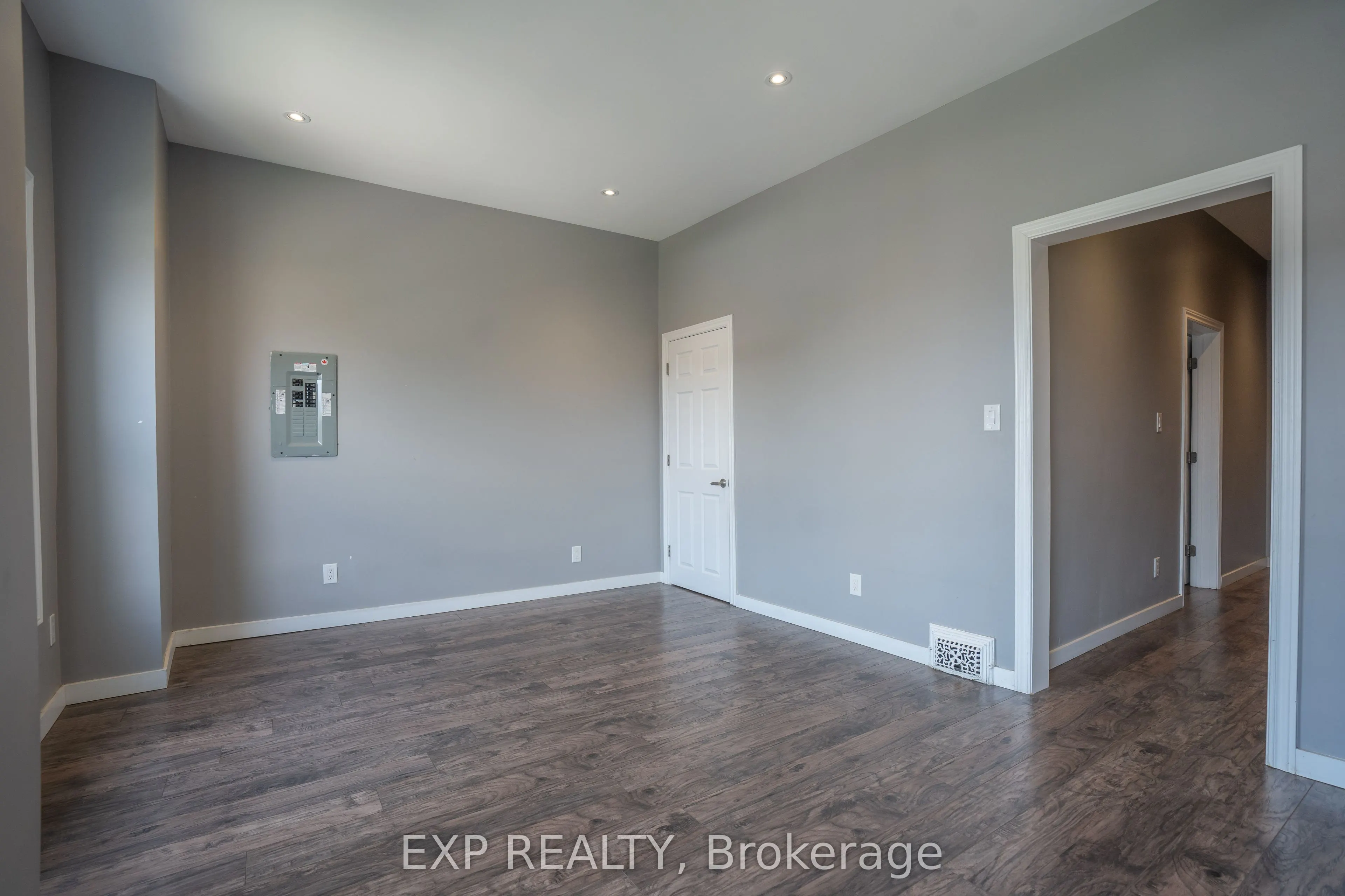 163 Emerald Street N