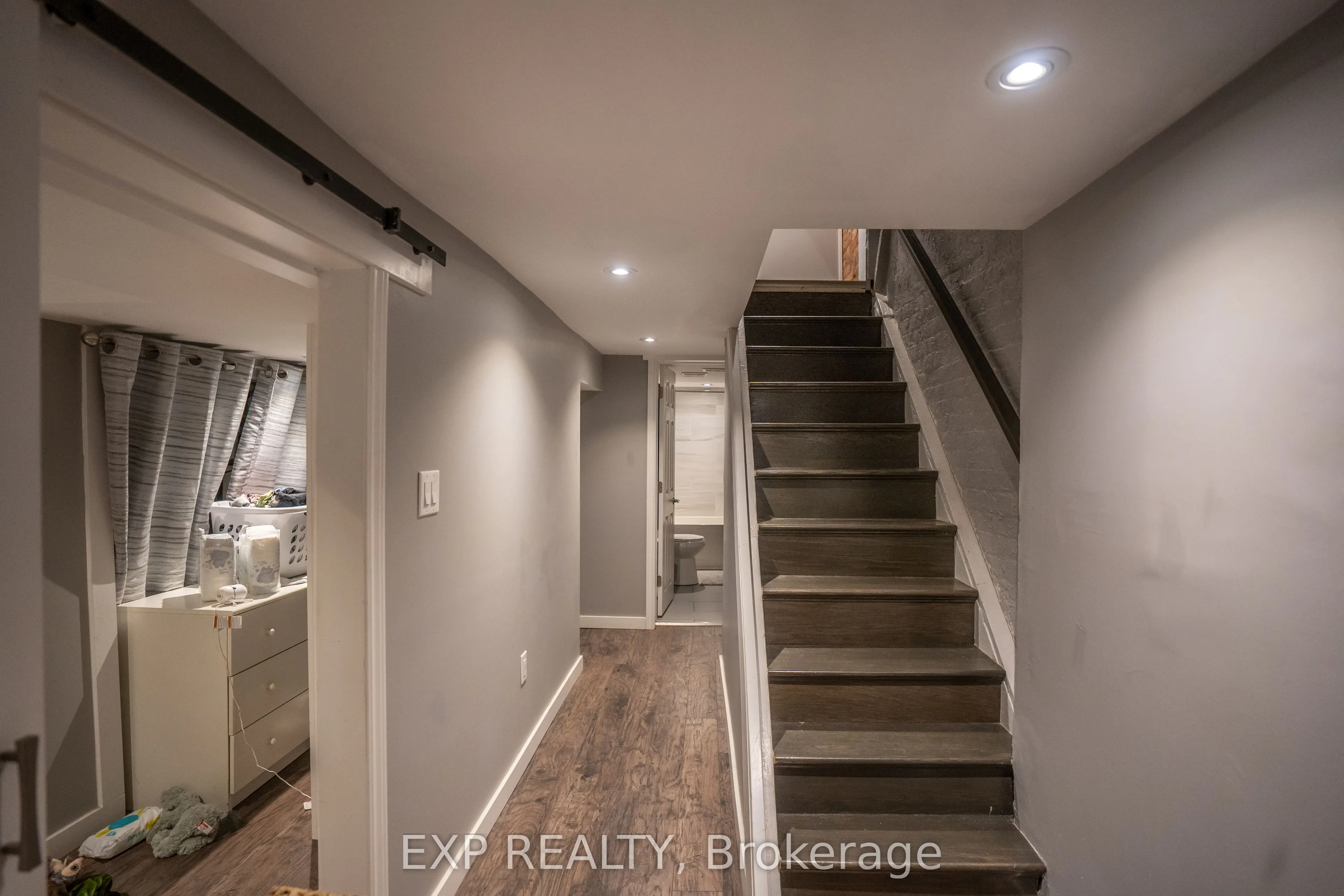 163 Emerald Street N