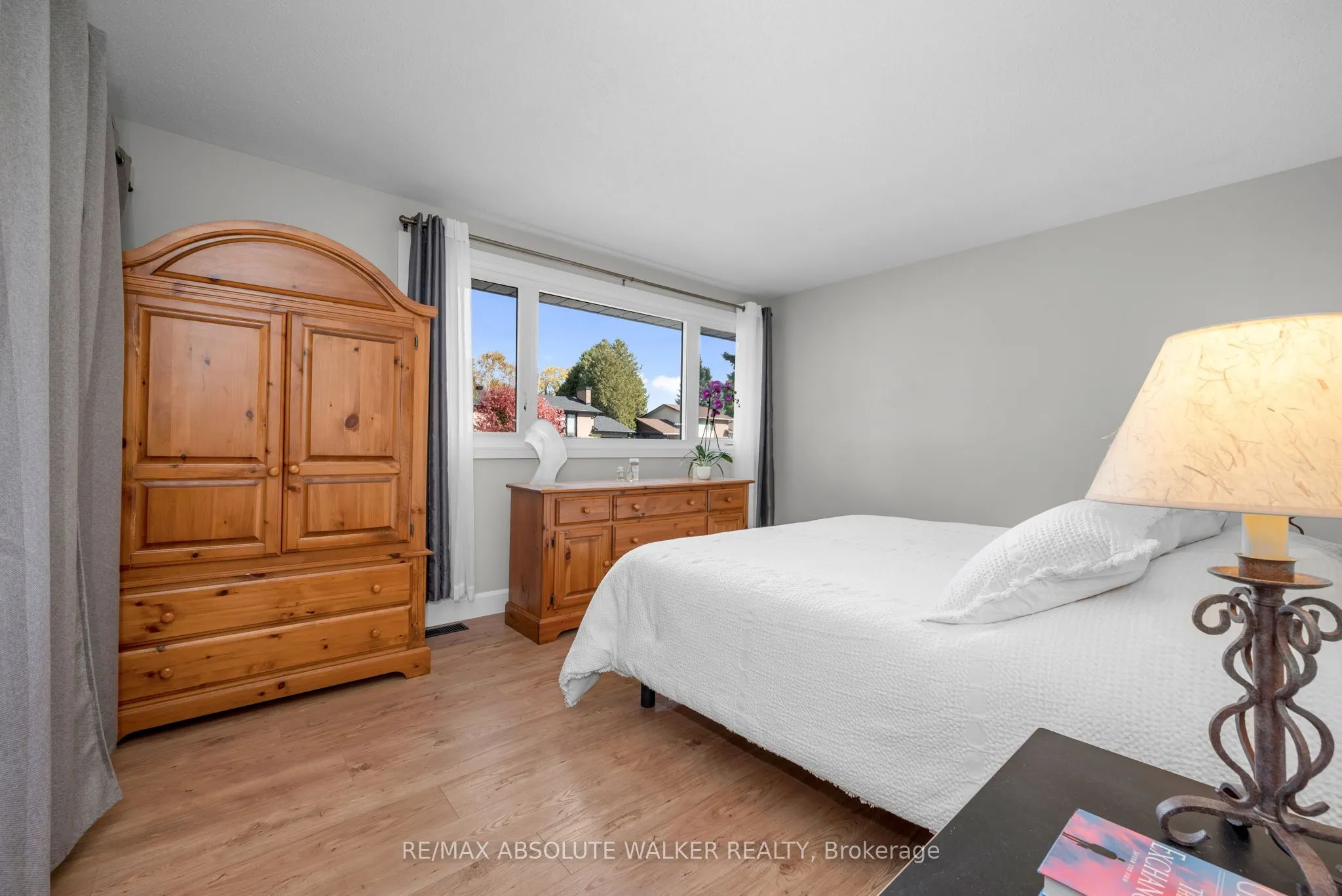 5298 Hillcrest Drive