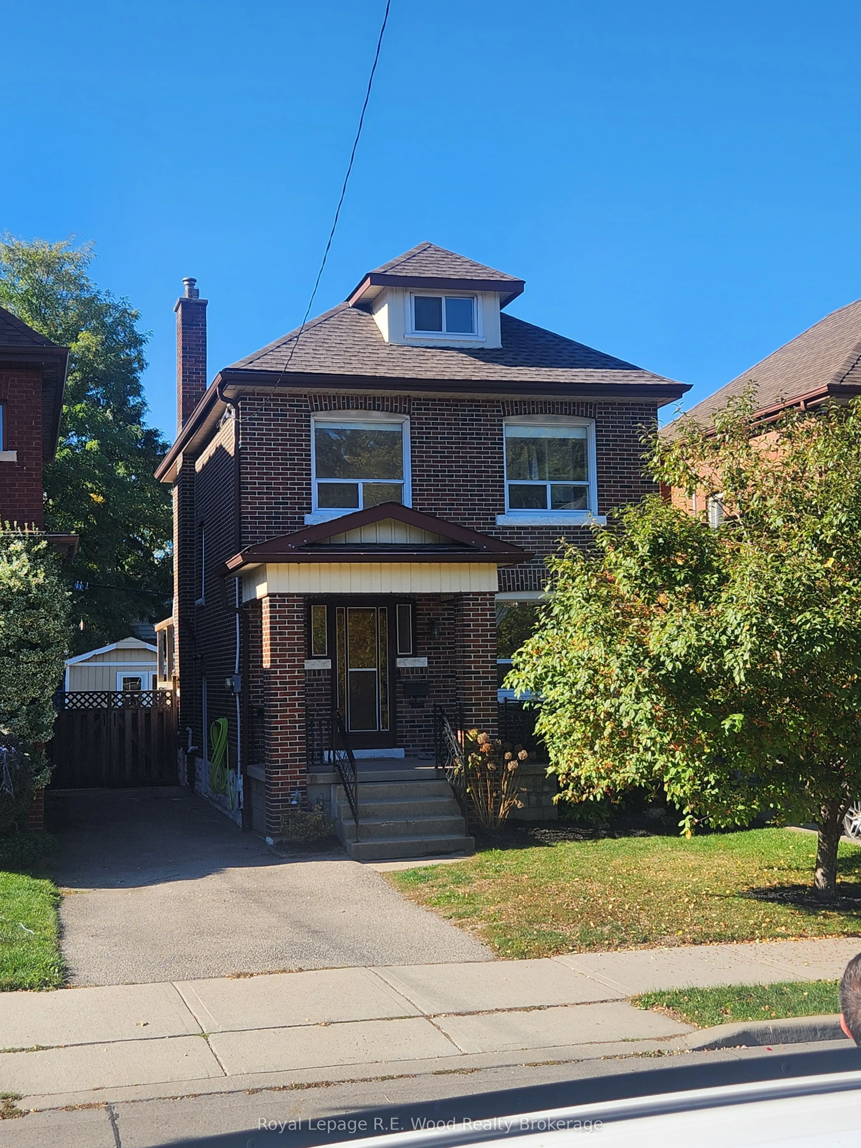 252 Graham Avenue S