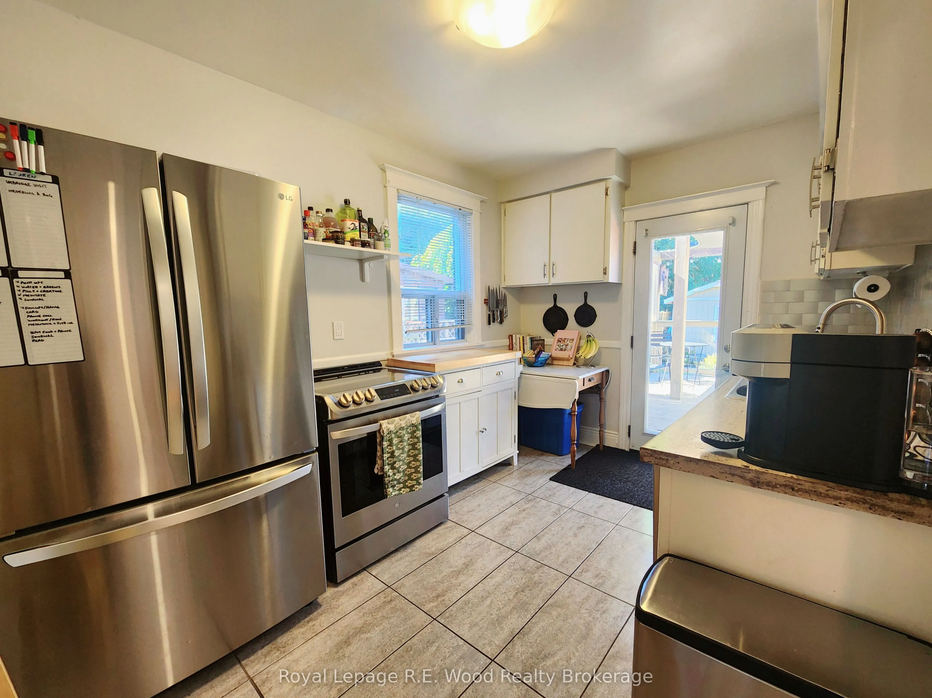 252 Graham Avenue S