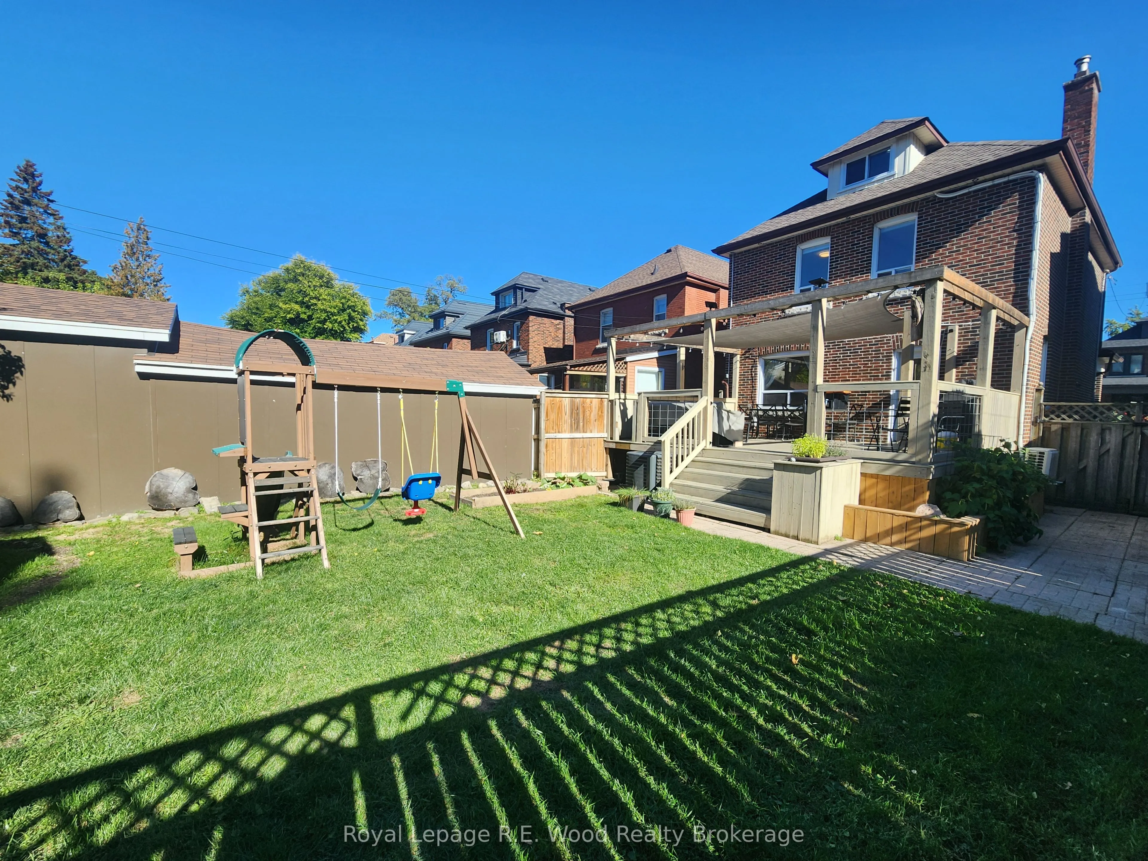 252 Graham Avenue S