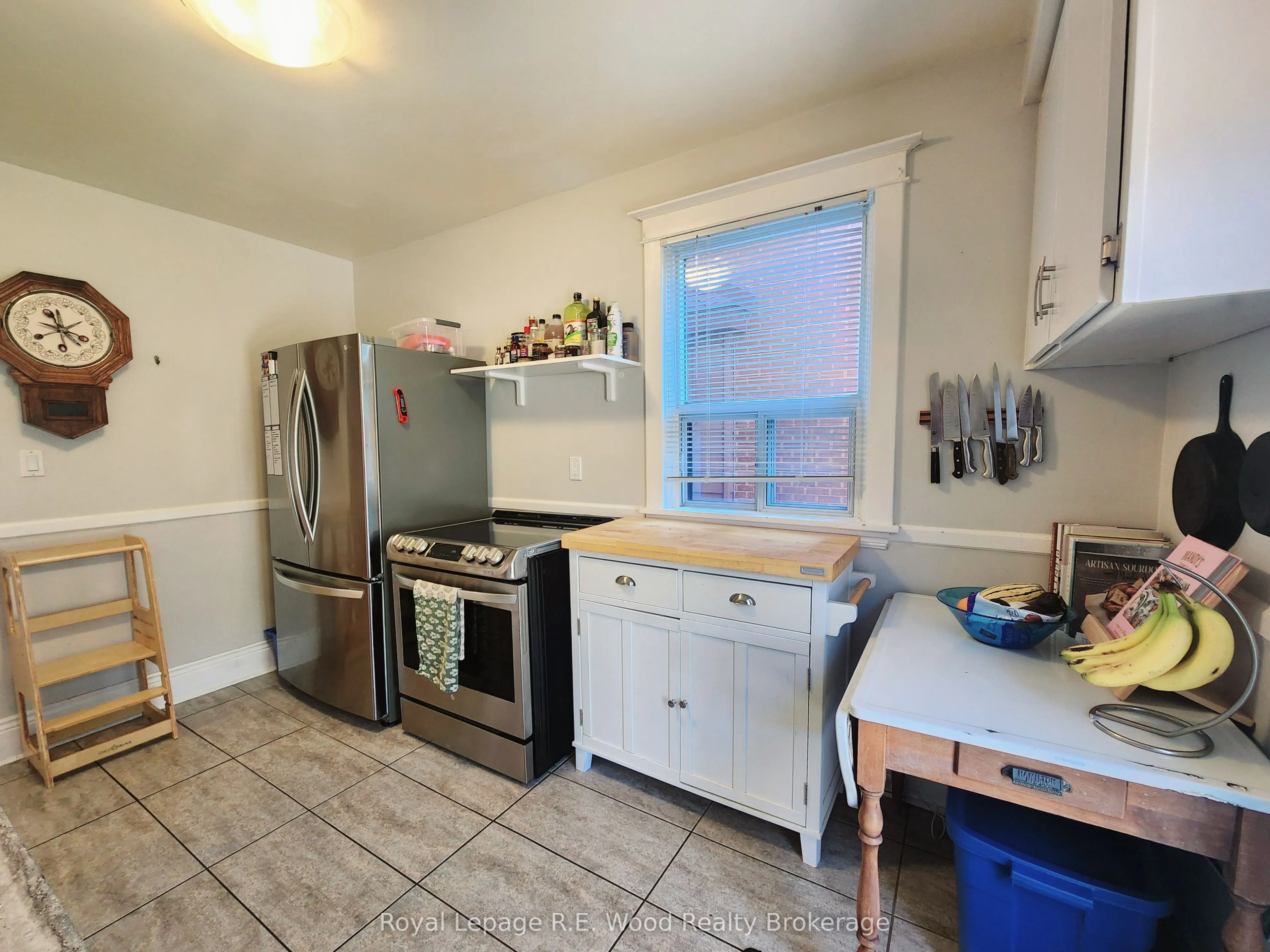 252 Graham Avenue S