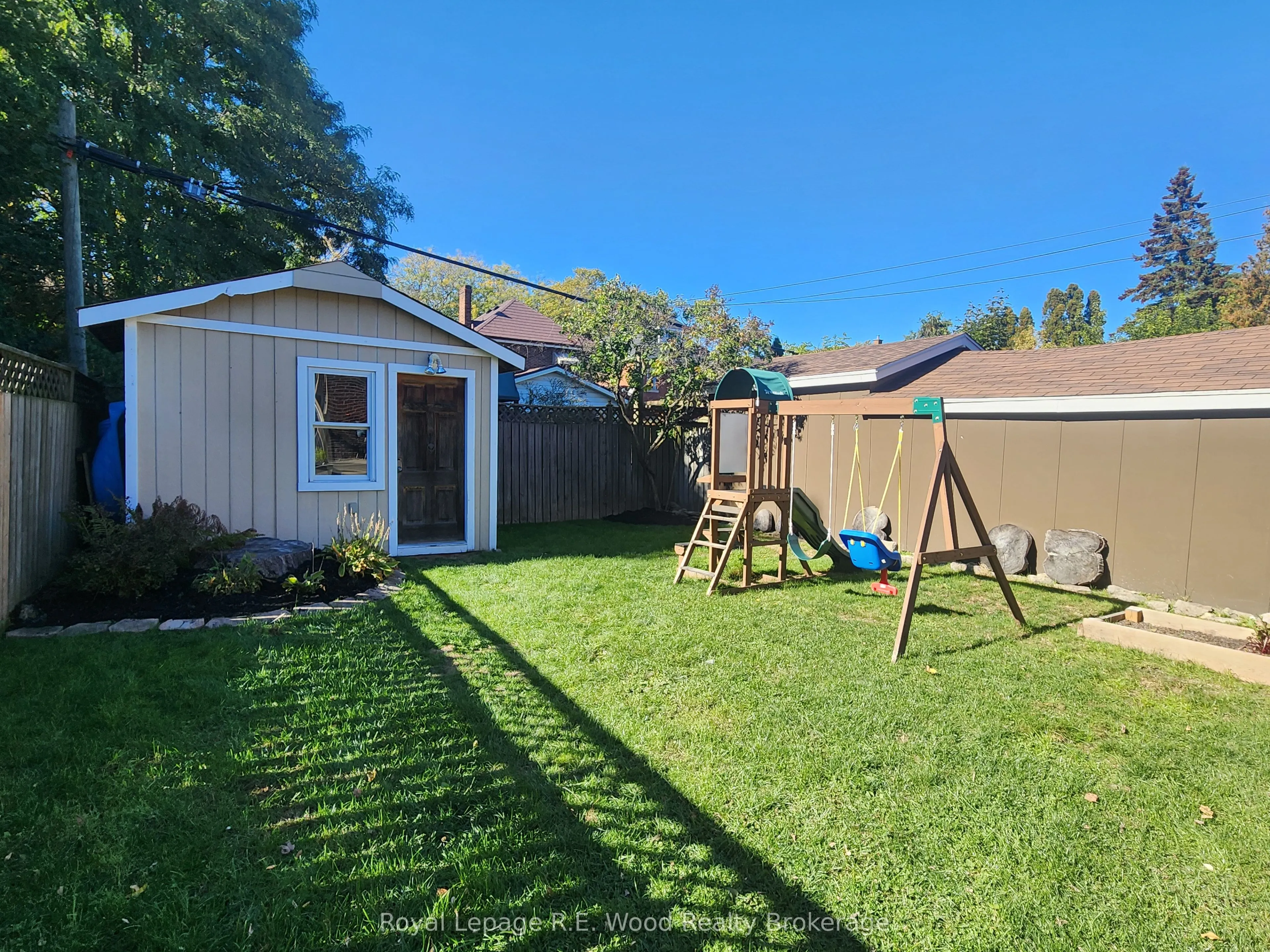 252 Graham Avenue S