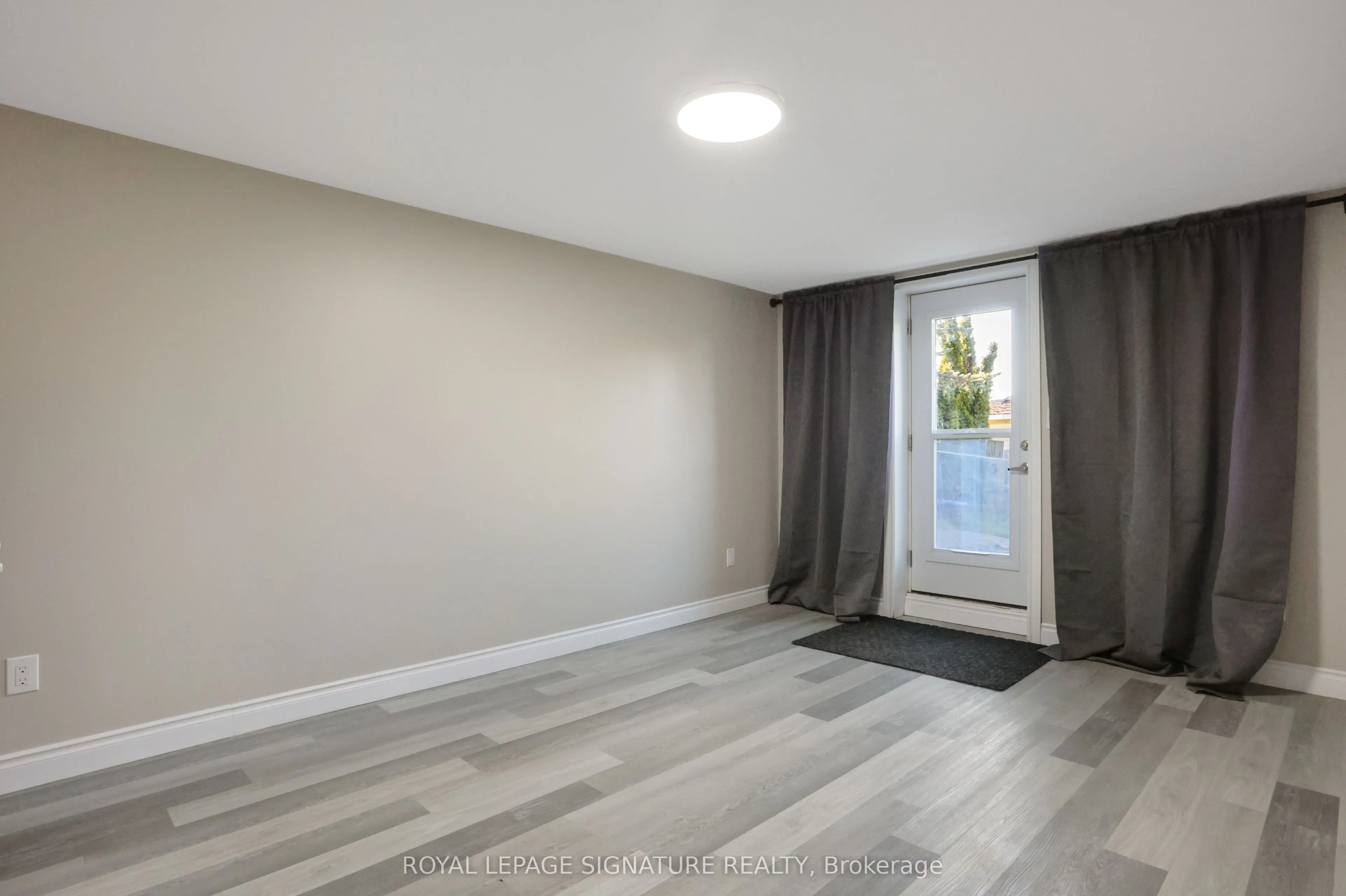 1506 Queen's Boulevard