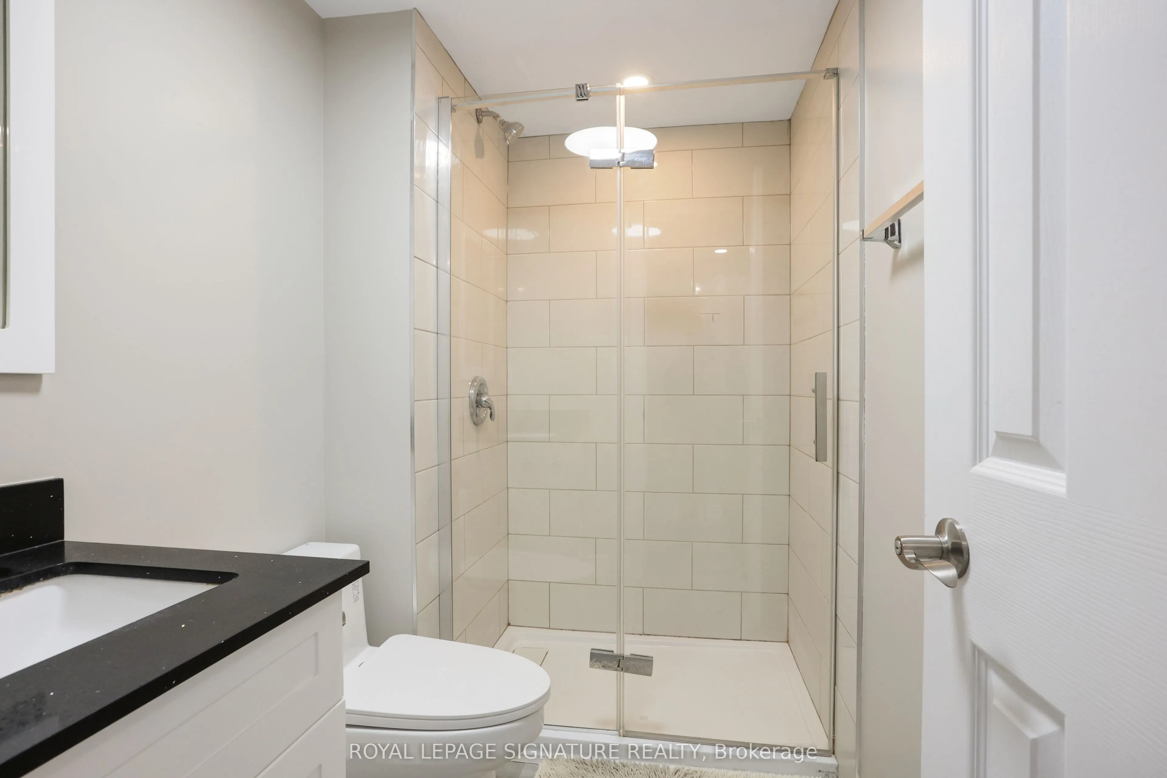1506 Queen's Boulevard