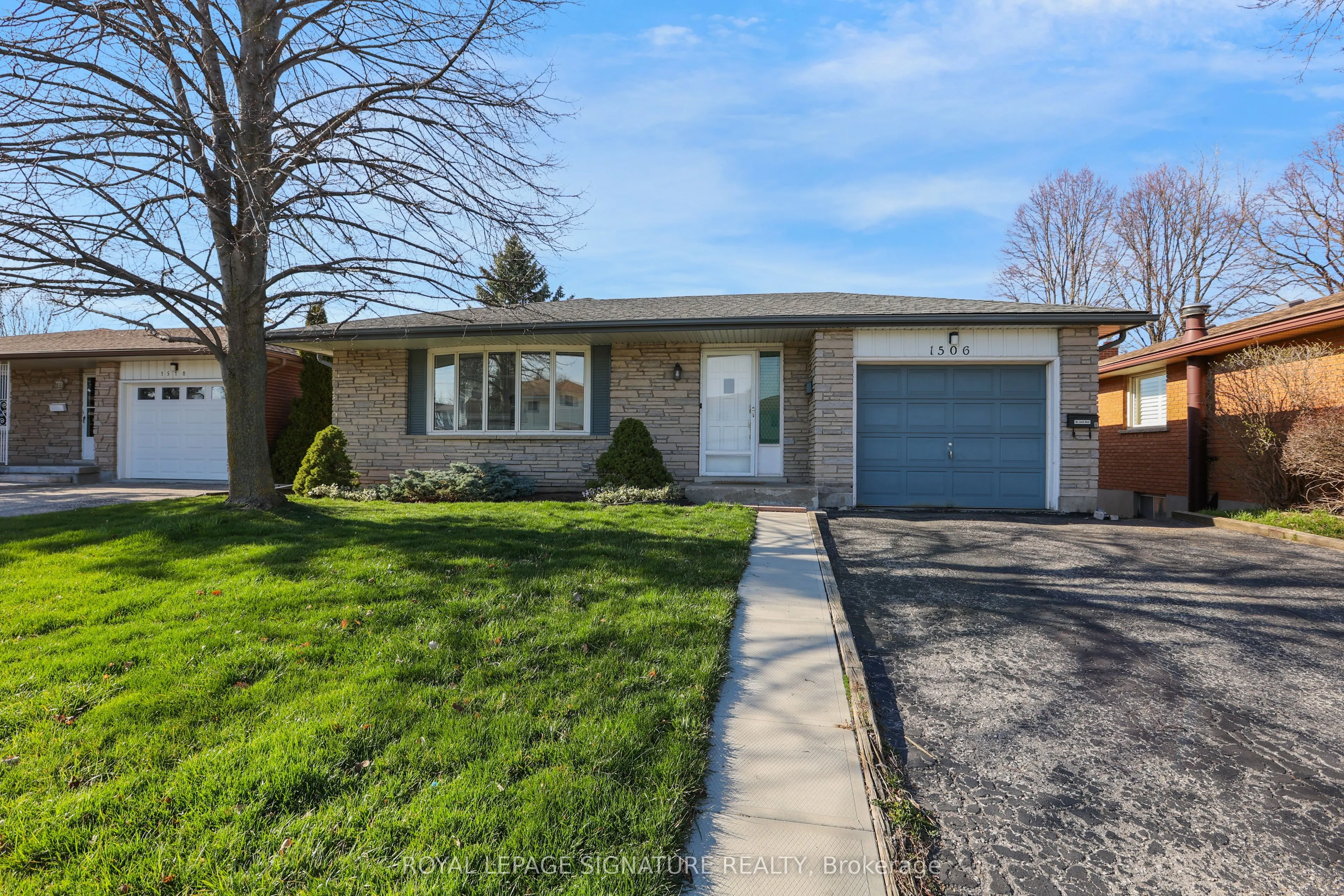 1506 Queen's Boulevard