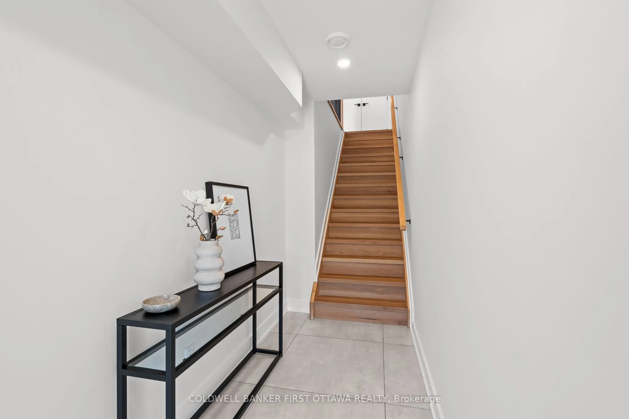 238 Lebreton Street N, #C