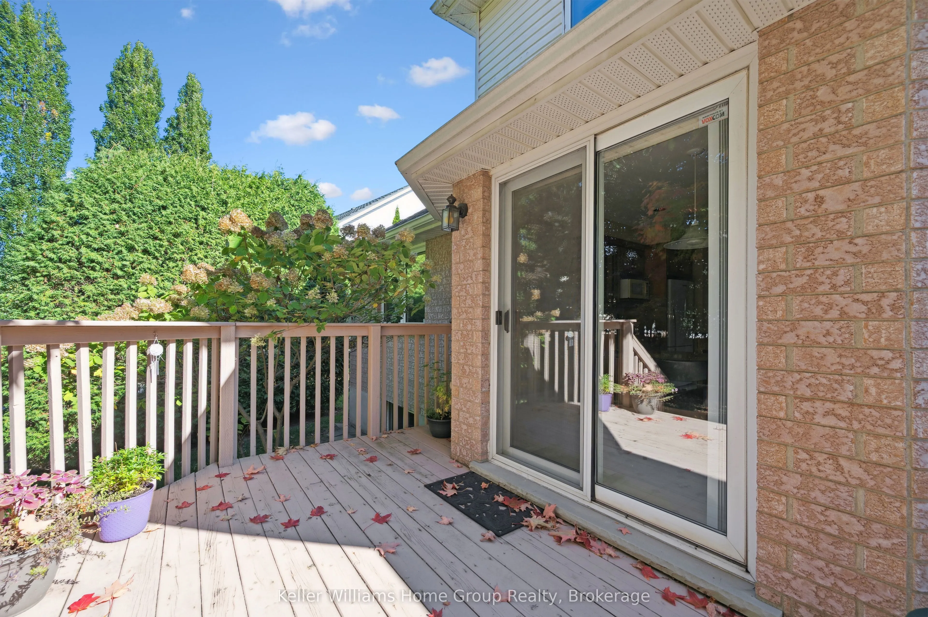66 Kortright Road E