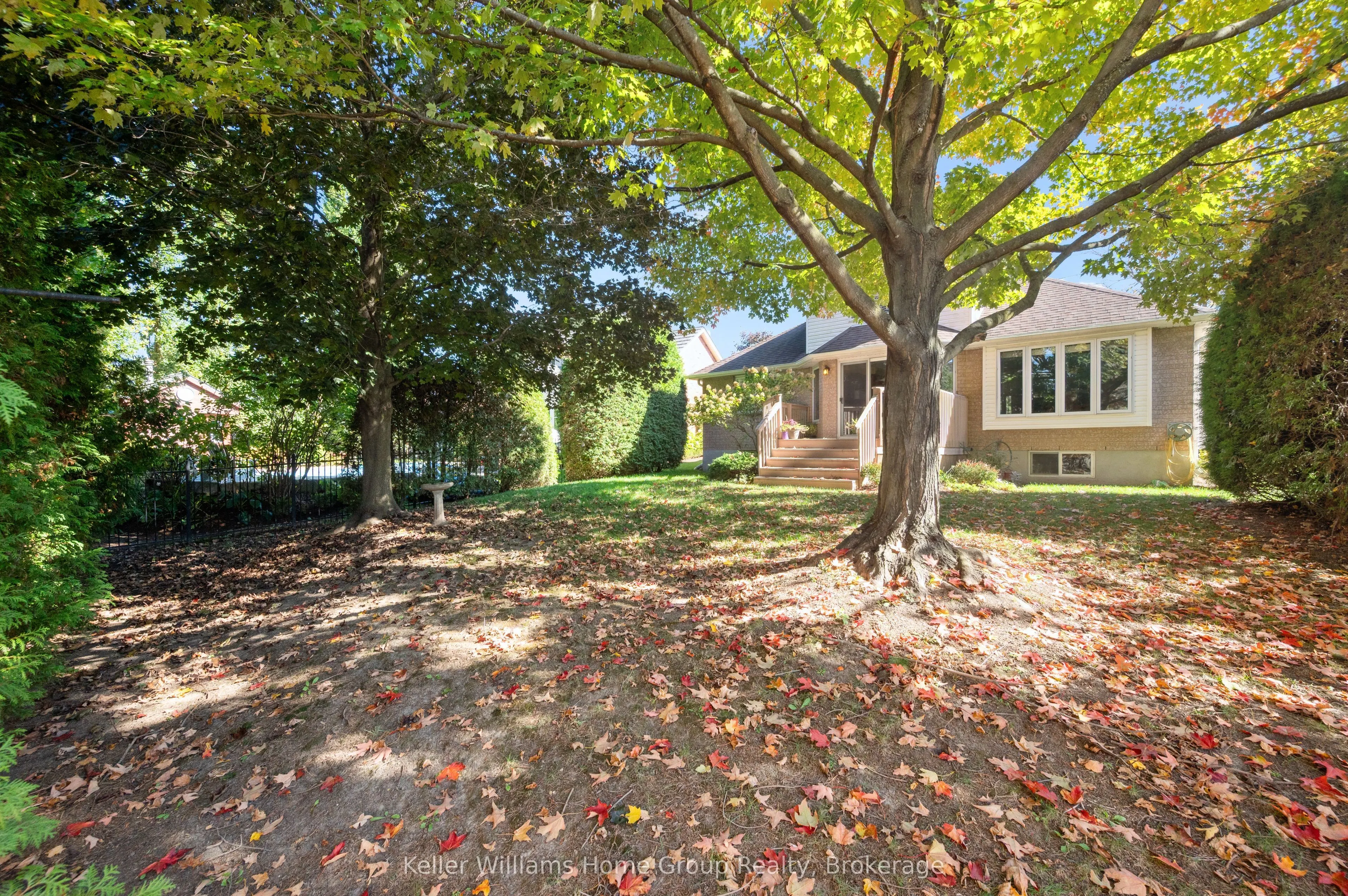 66 Kortright Road E