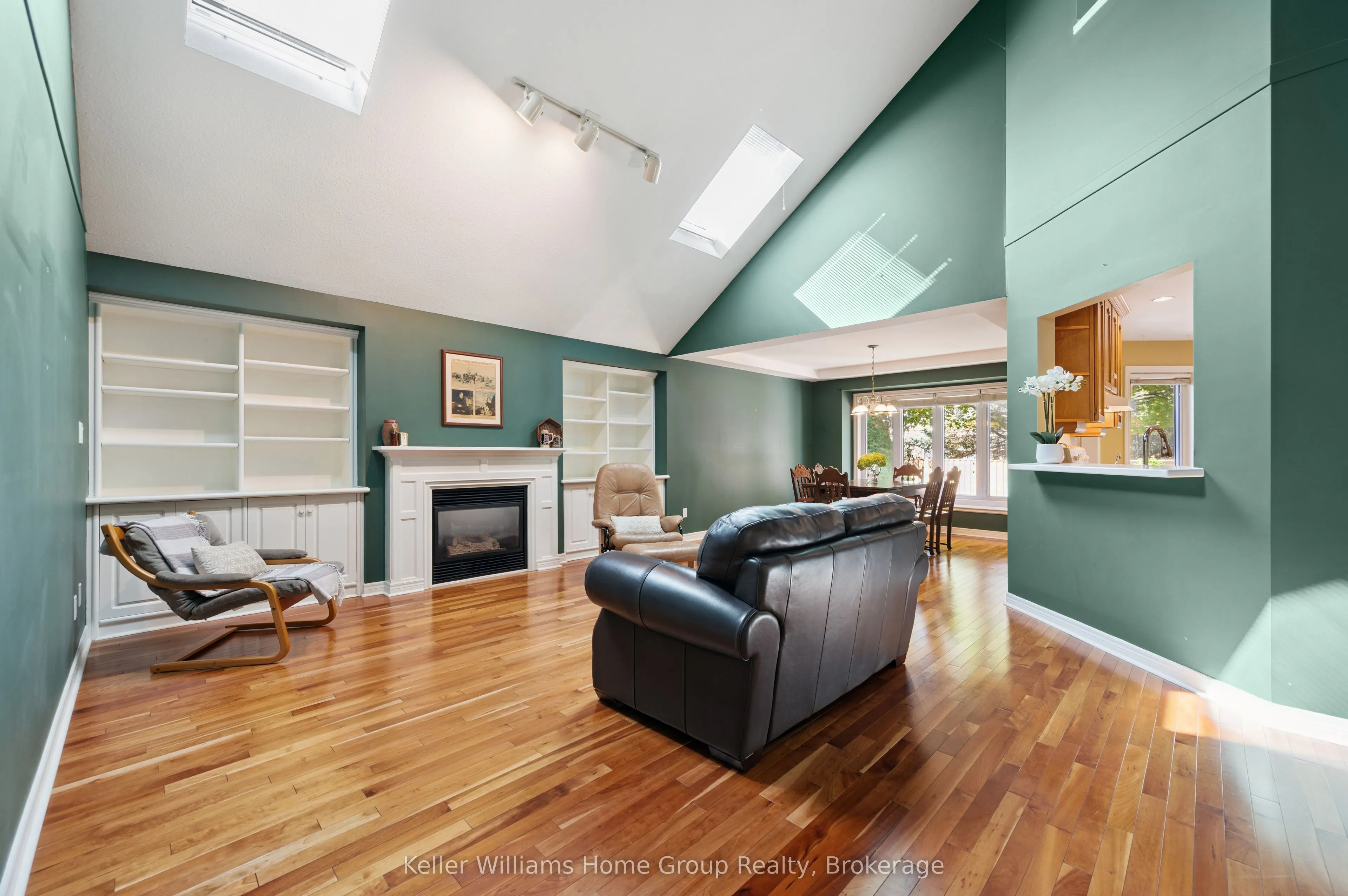 66 Kortright Road E