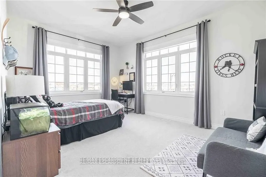 253 Kinsman Drive
