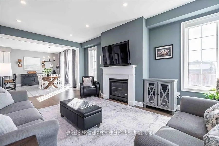 253 Kinsman Drive