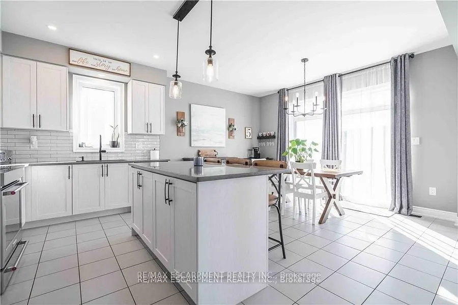 253 Kinsman Drive