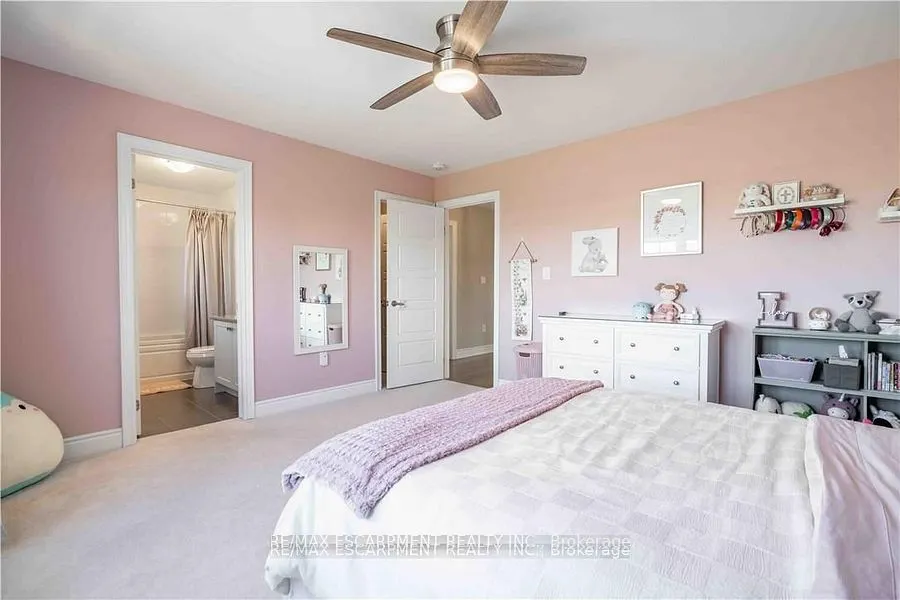 253 Kinsman Drive
