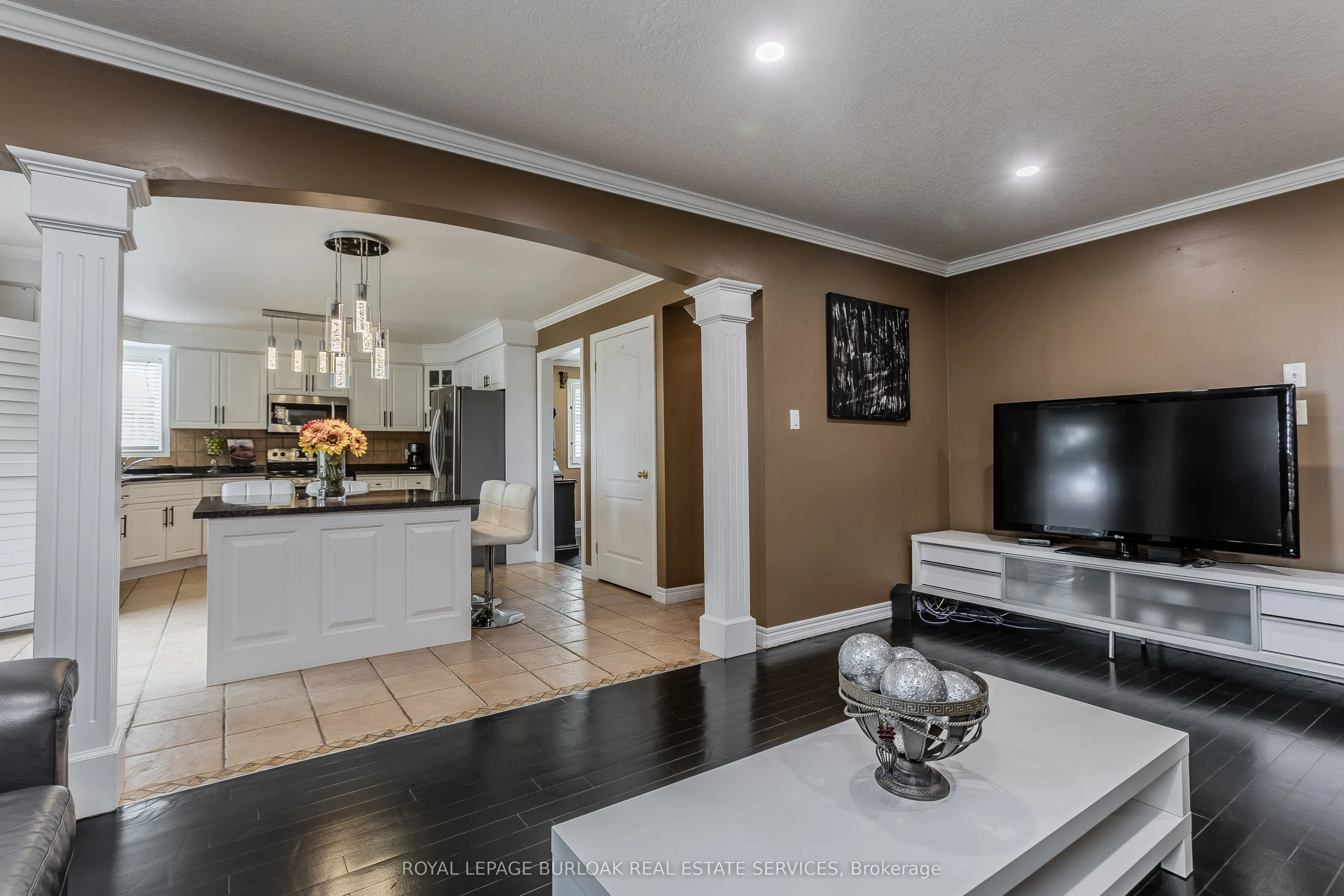 26 Grassyplain Drive