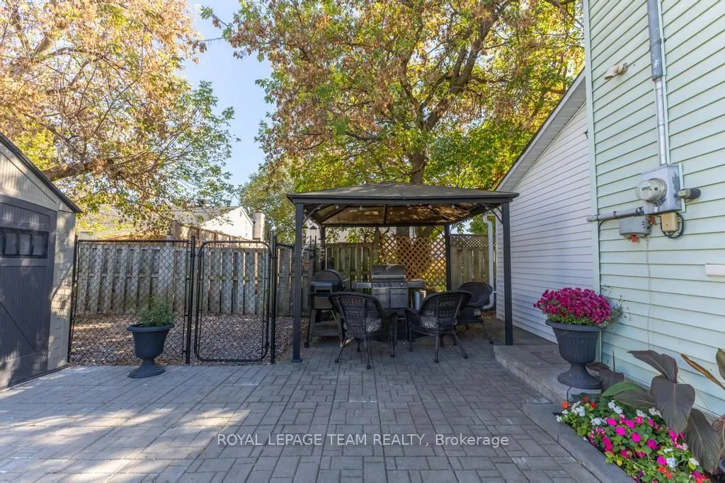 66 Hugh Street S