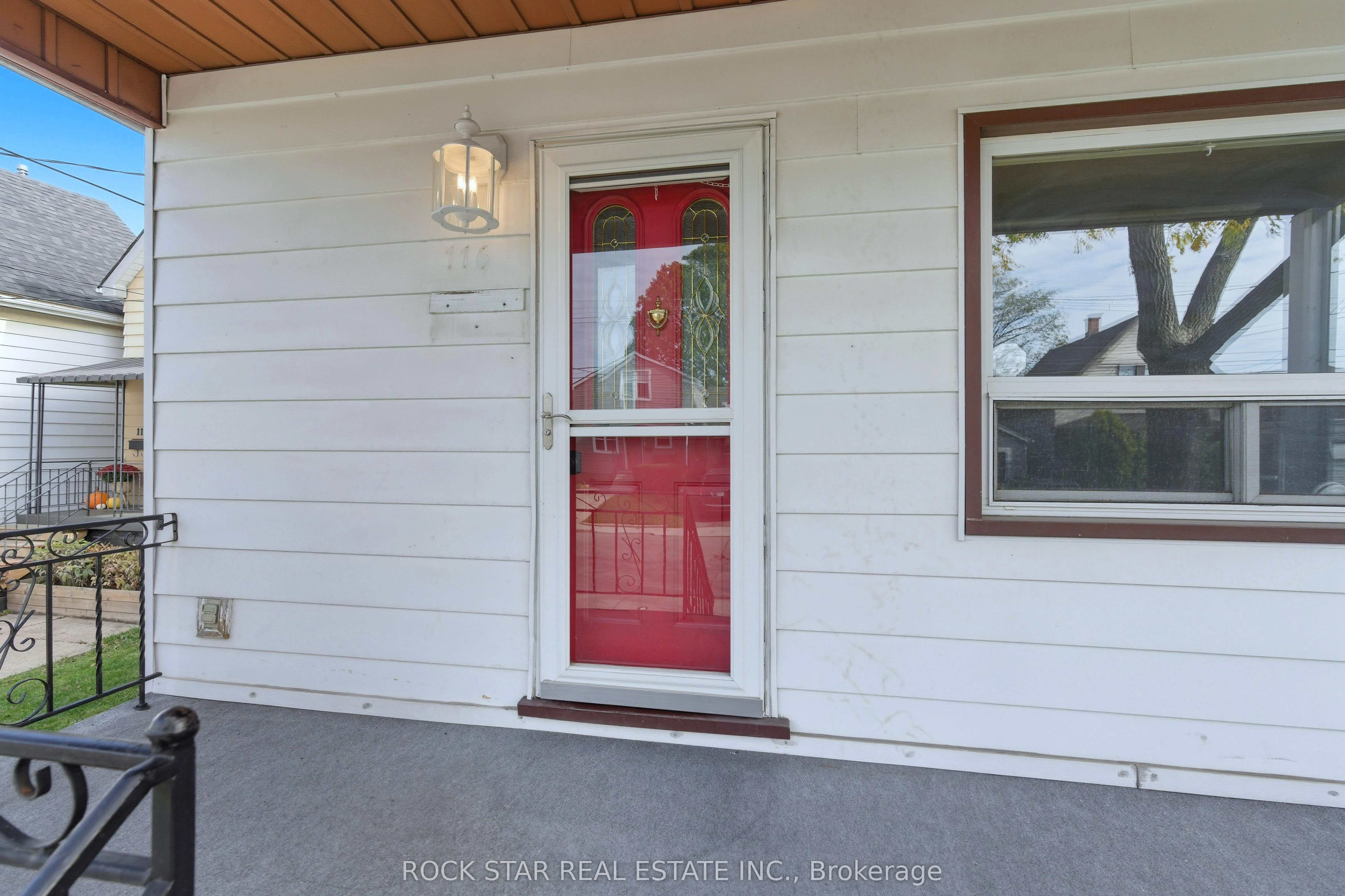 116 Robins Avenue