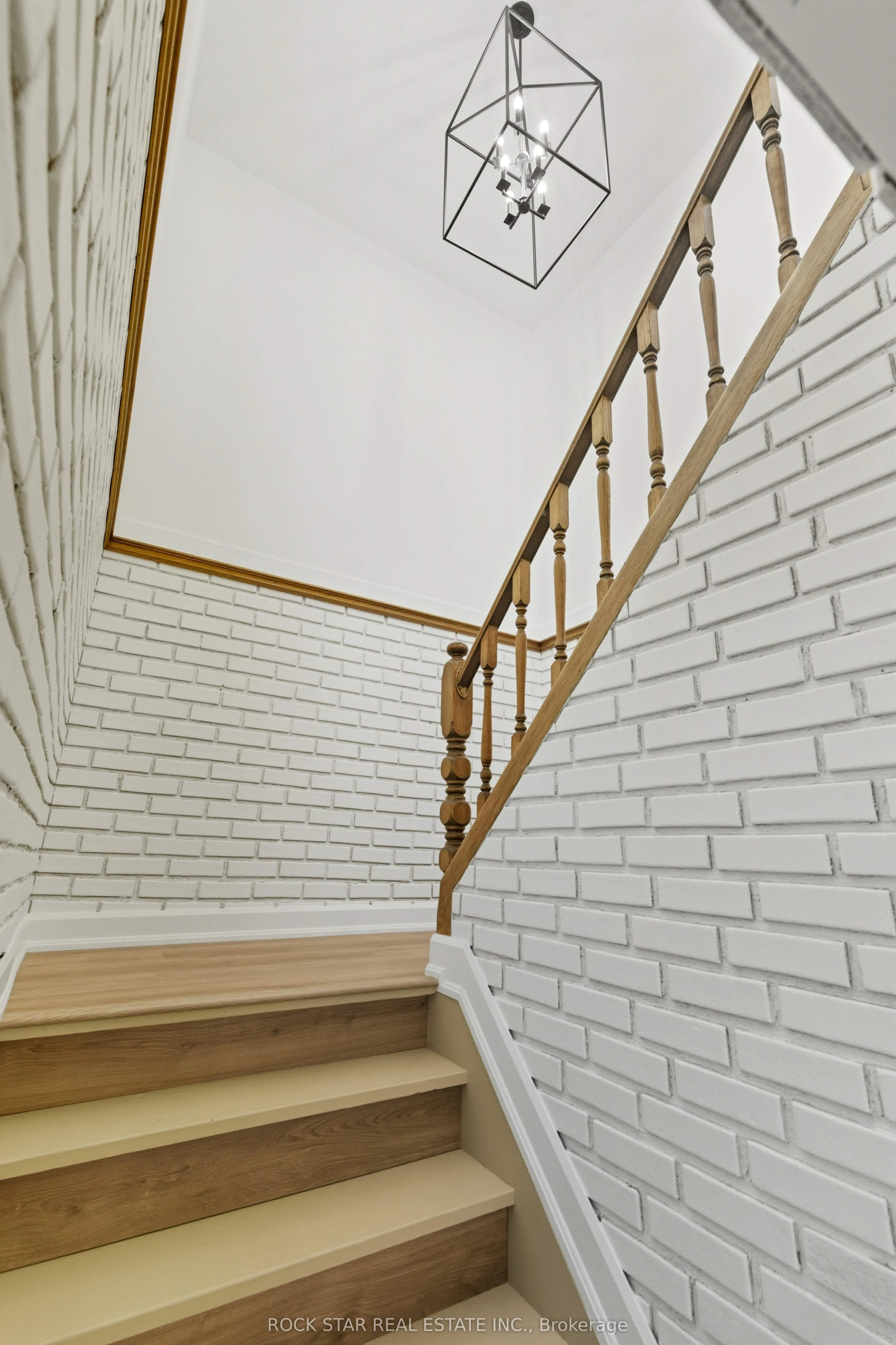 116 Robins Avenue