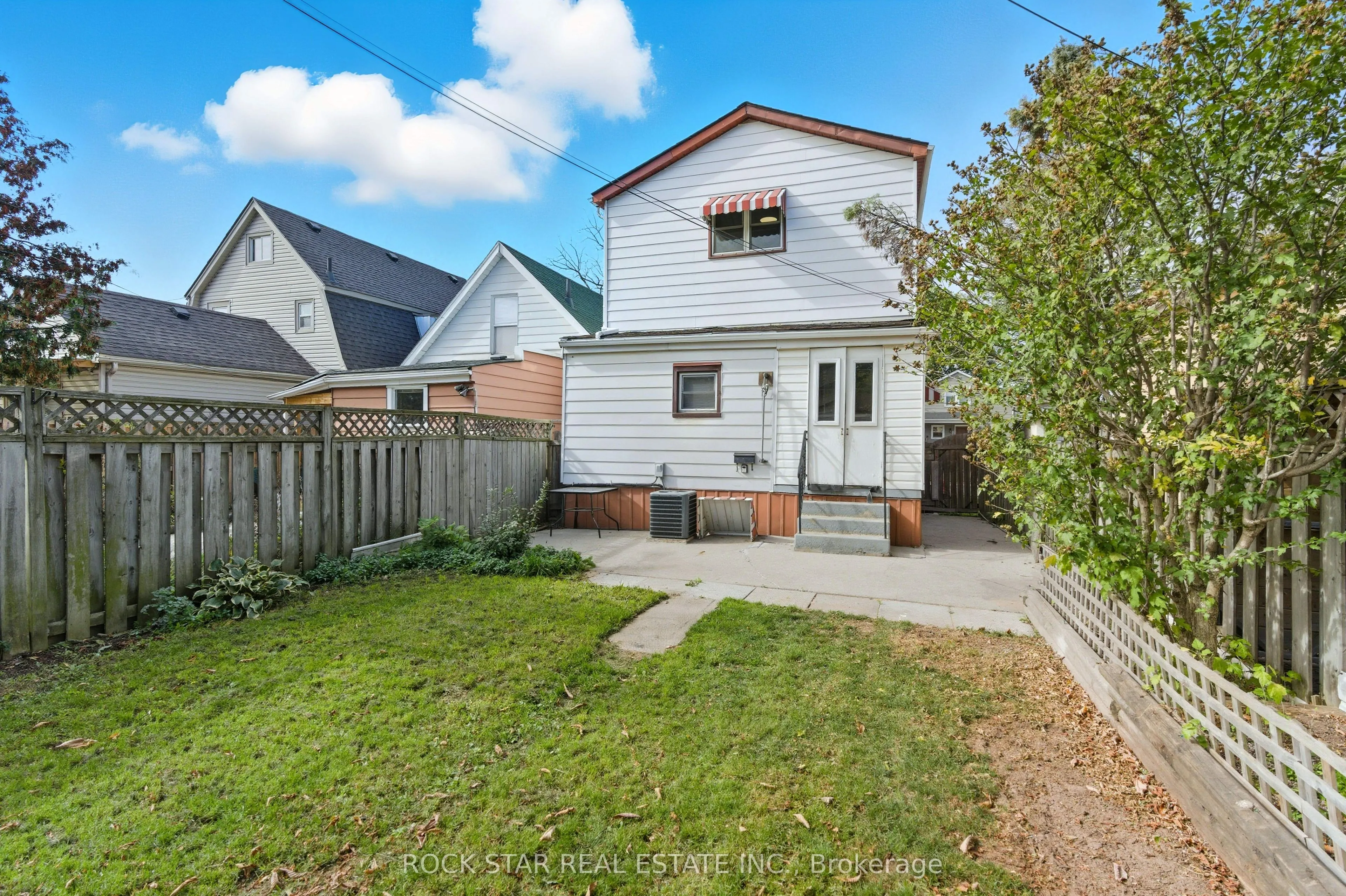 116 Robins Avenue