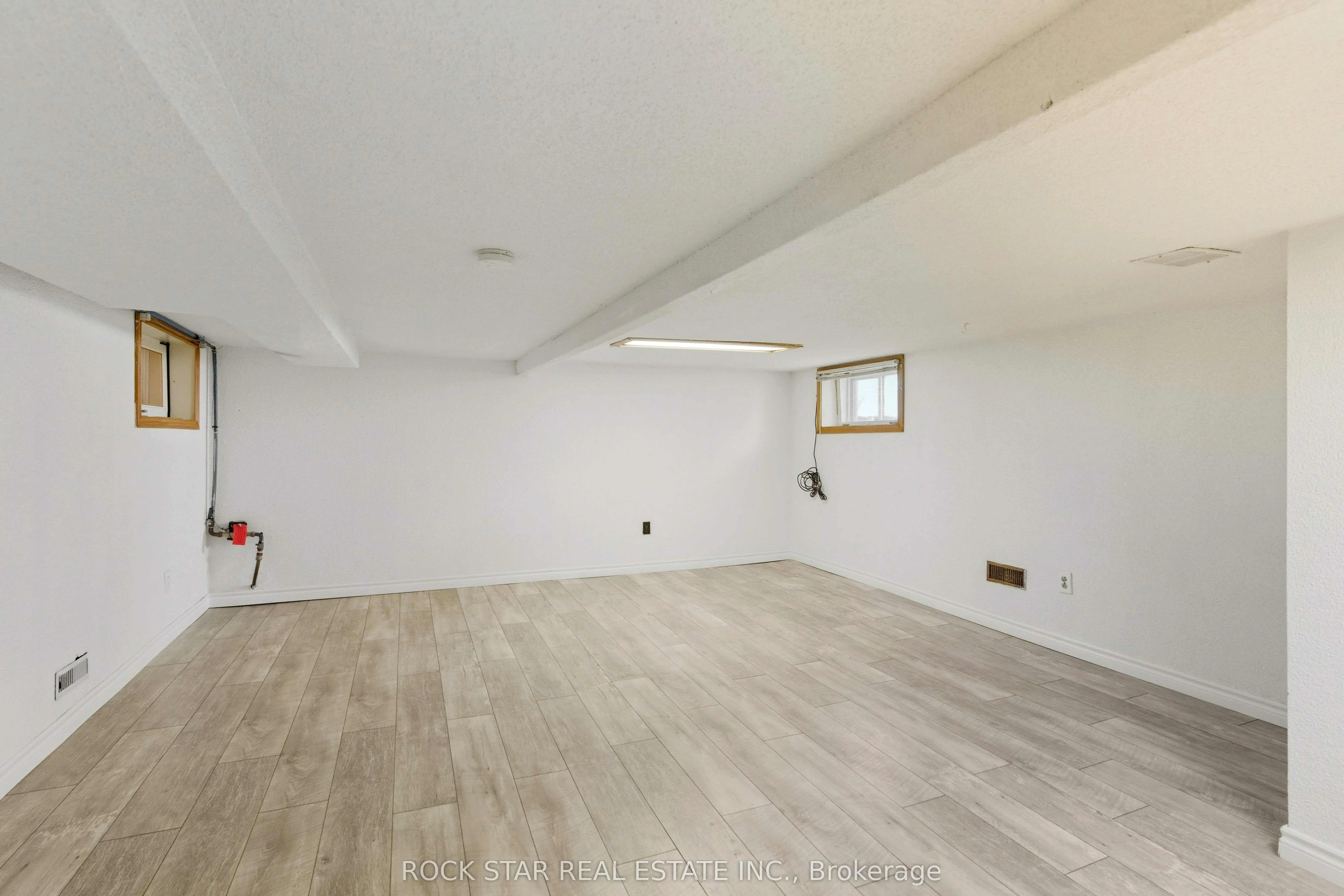 116 Robins Avenue
