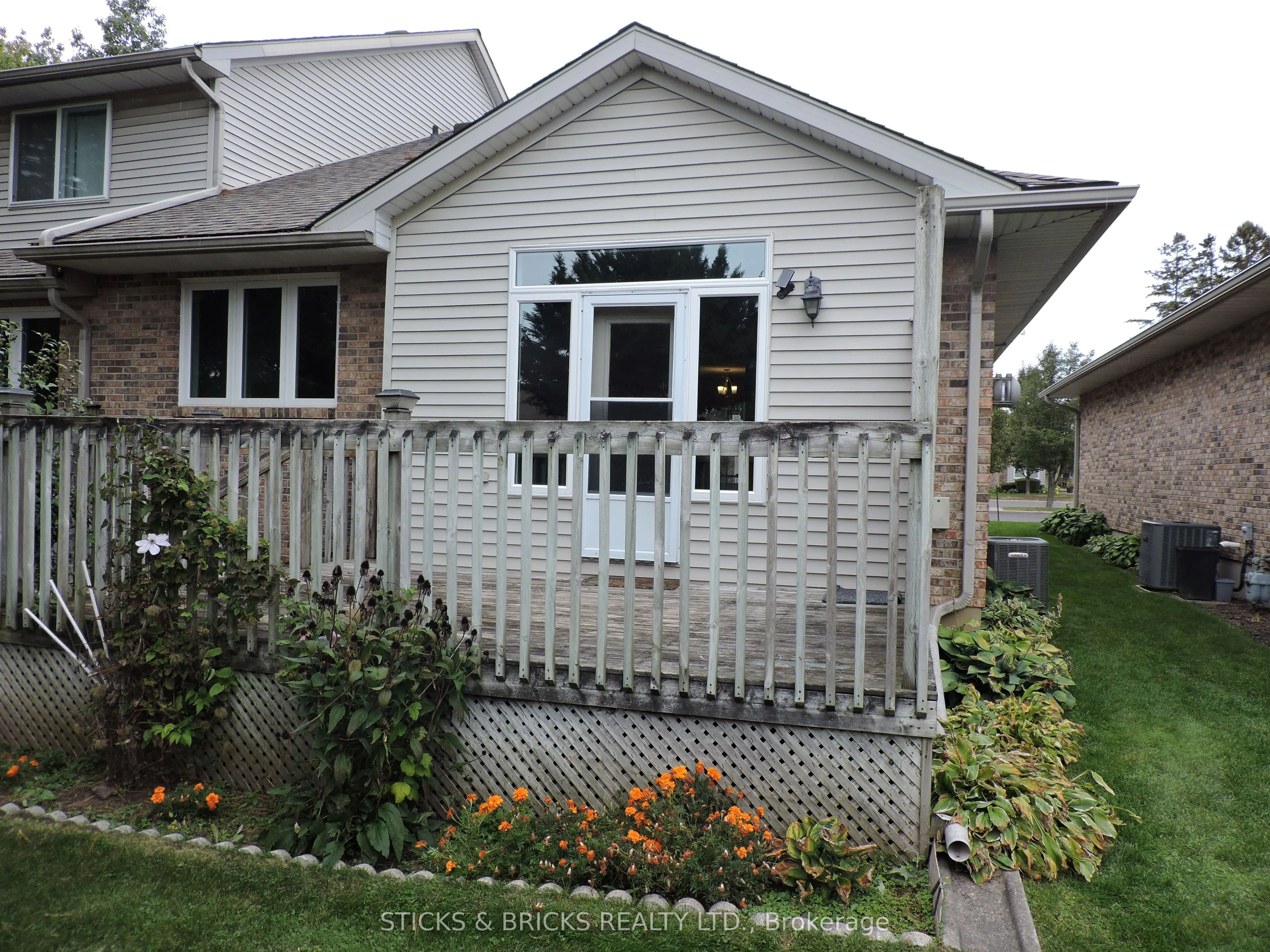 5070 Drummond Road, #27