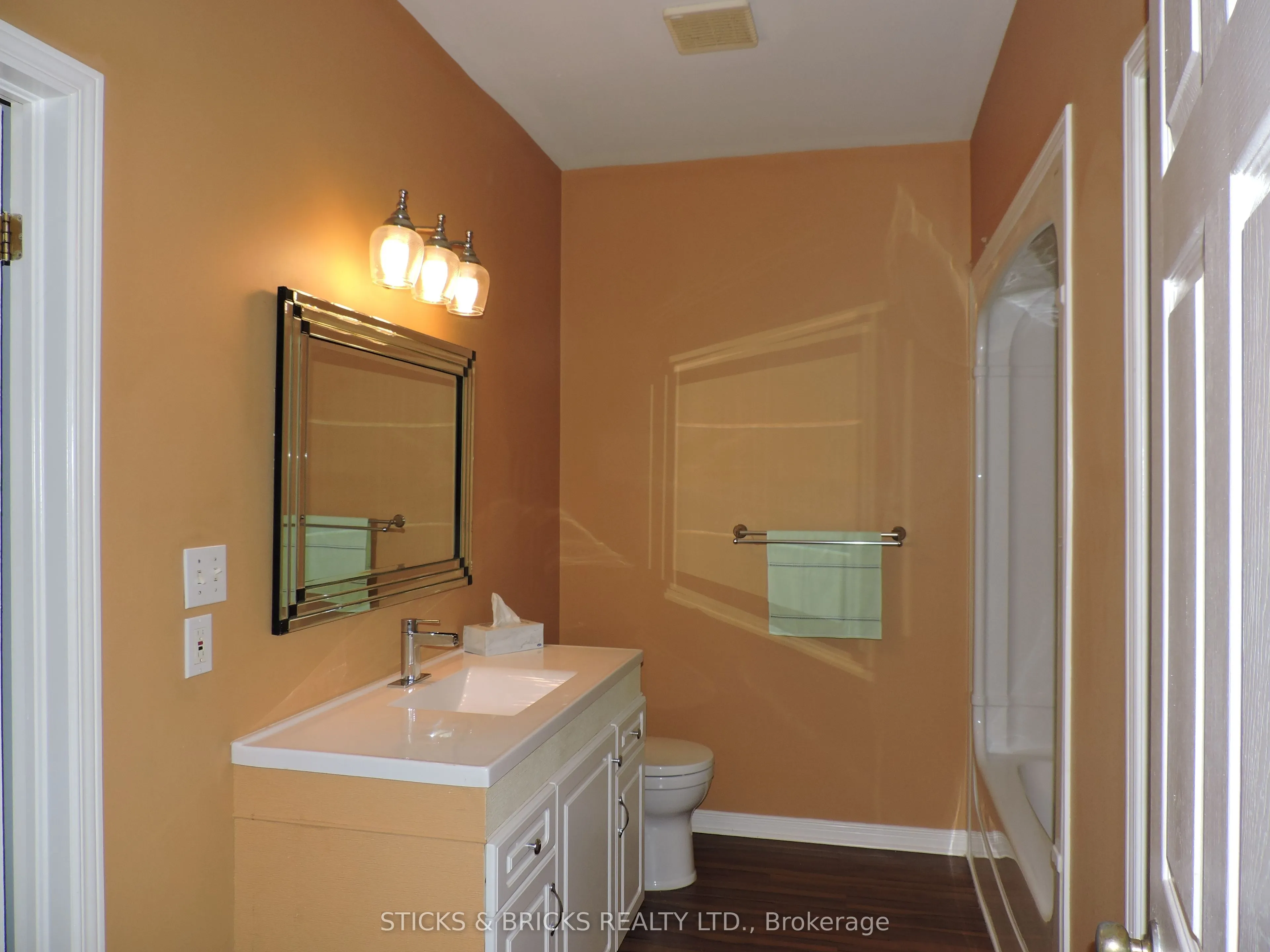 5070 Drummond Road, #27