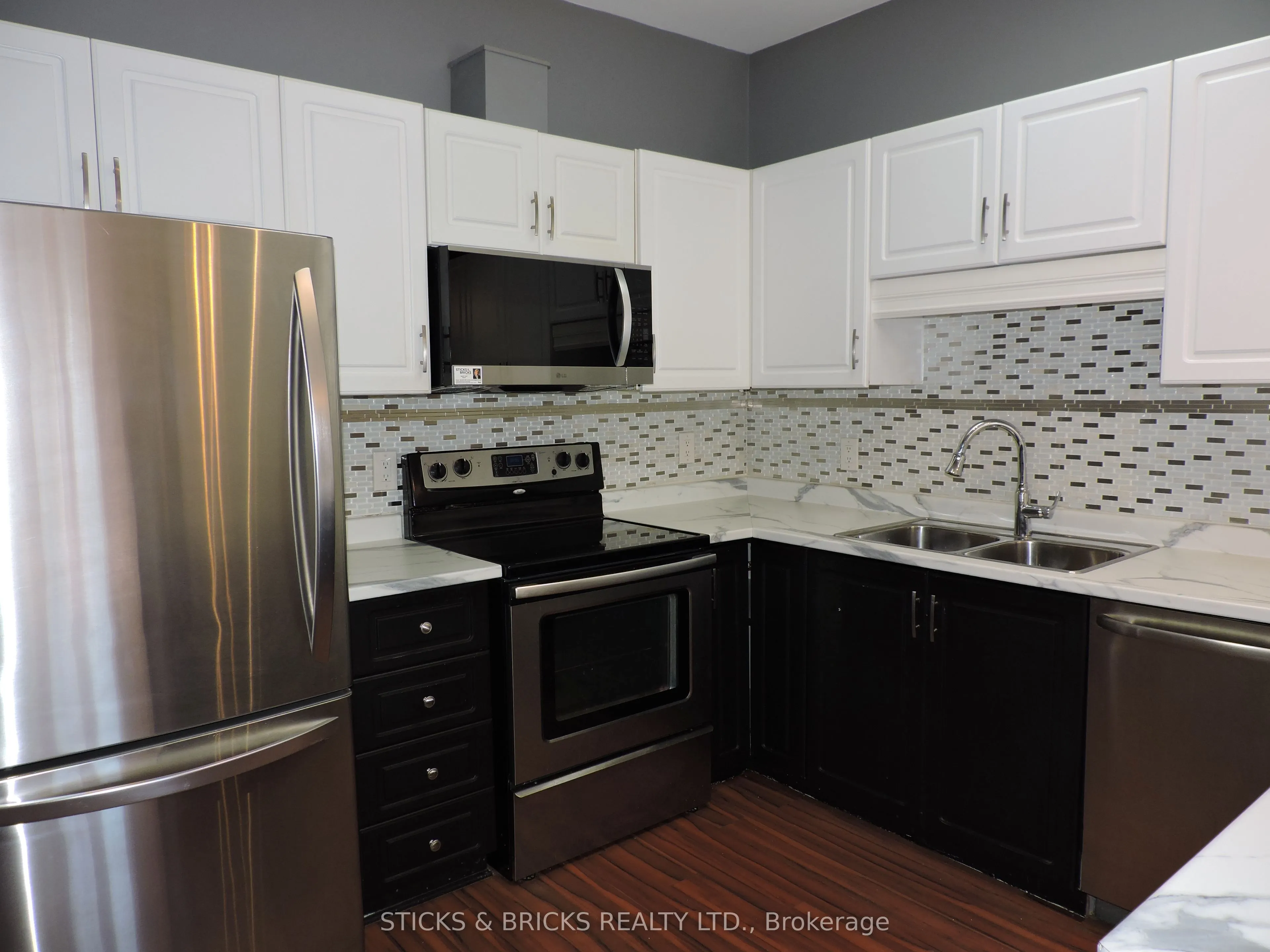 5070 Drummond Road, #27