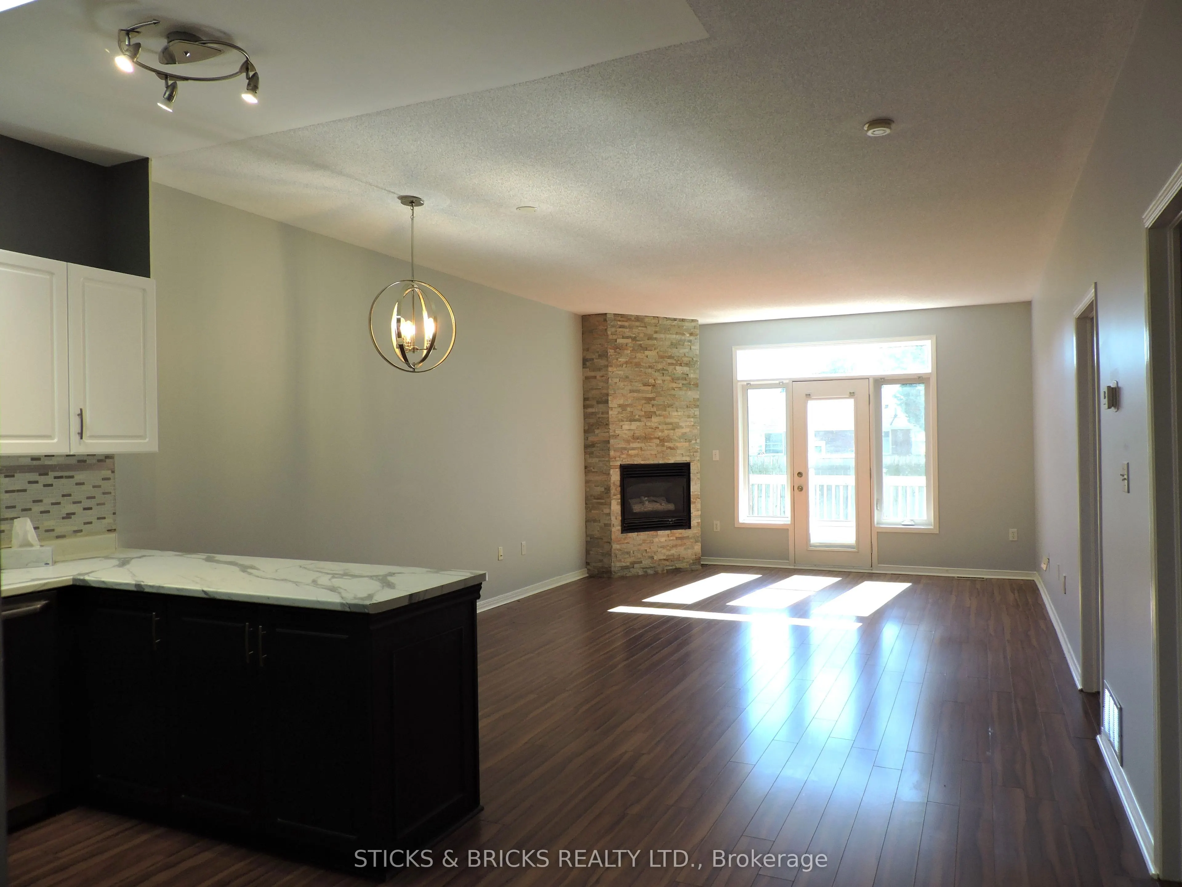 5070 Drummond Road, #27