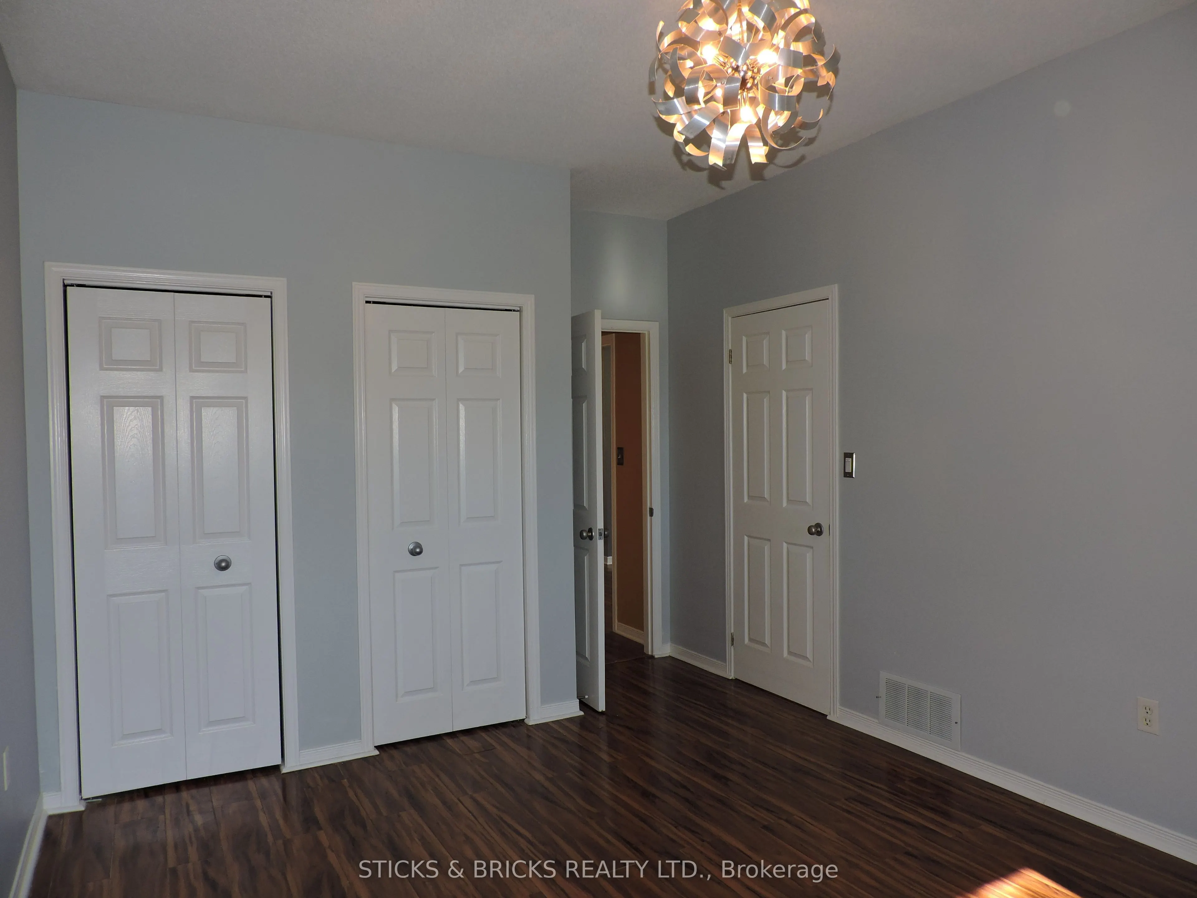 5070 Drummond Road, #27