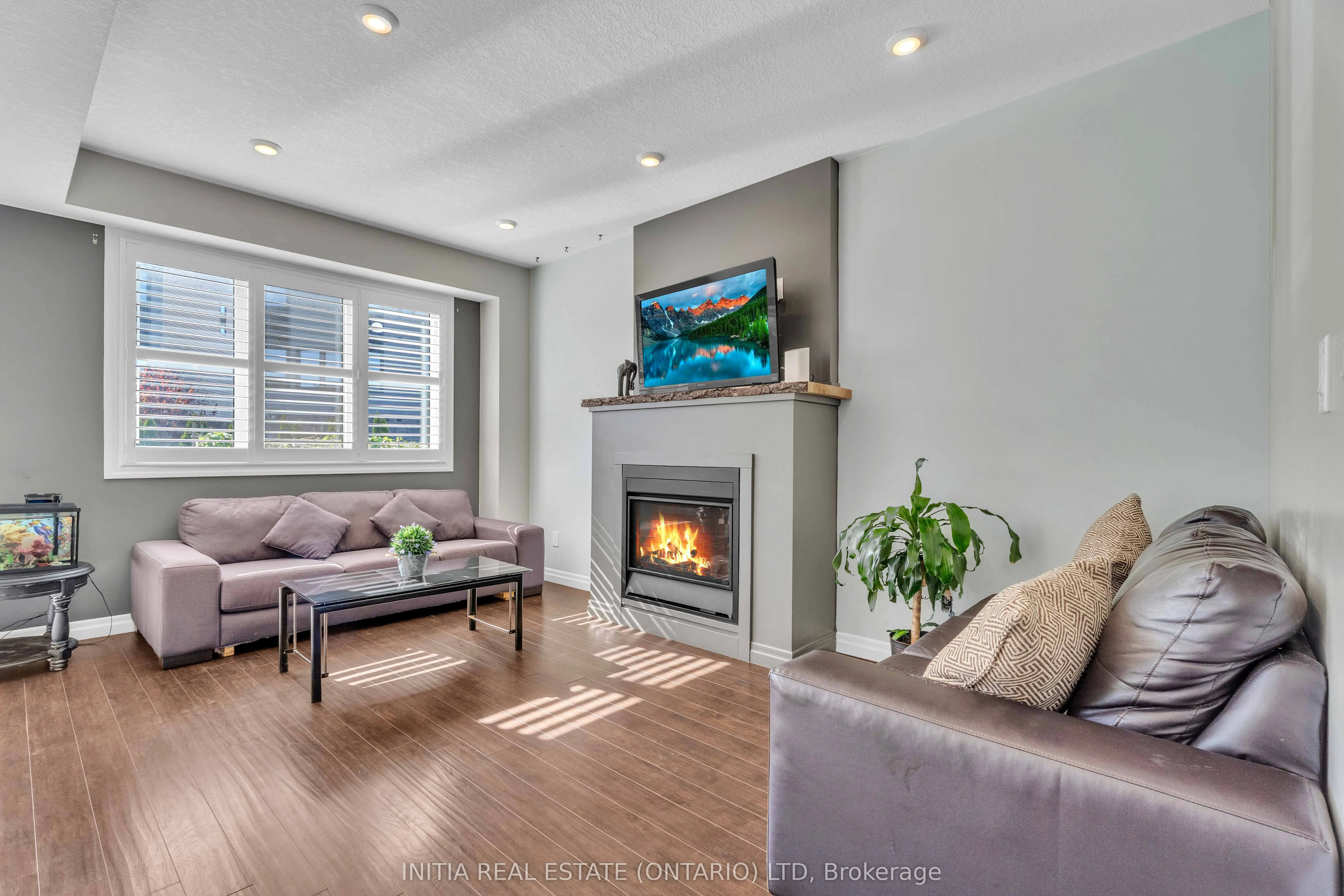 571 Freeport Street