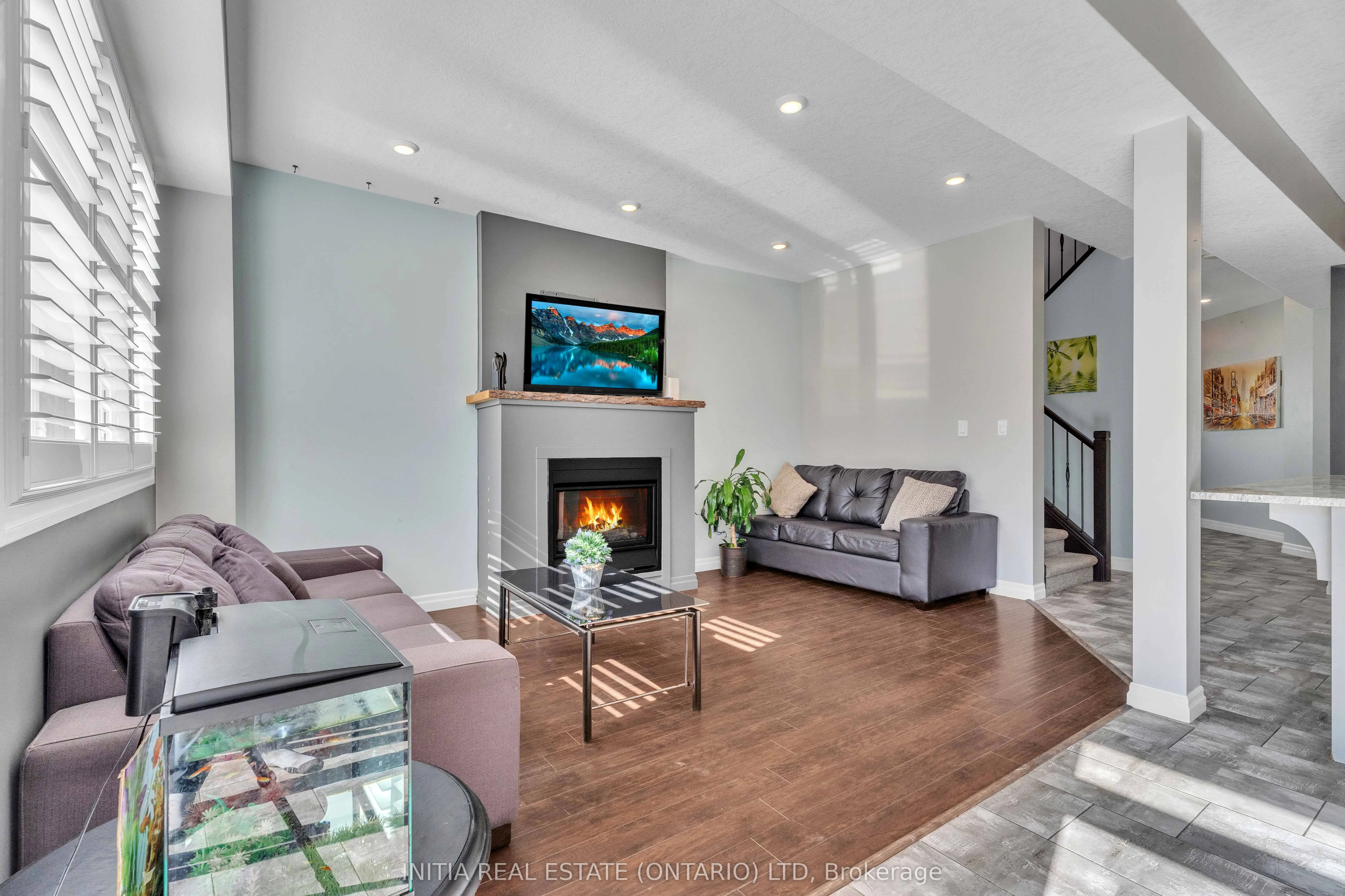 571 Freeport Street