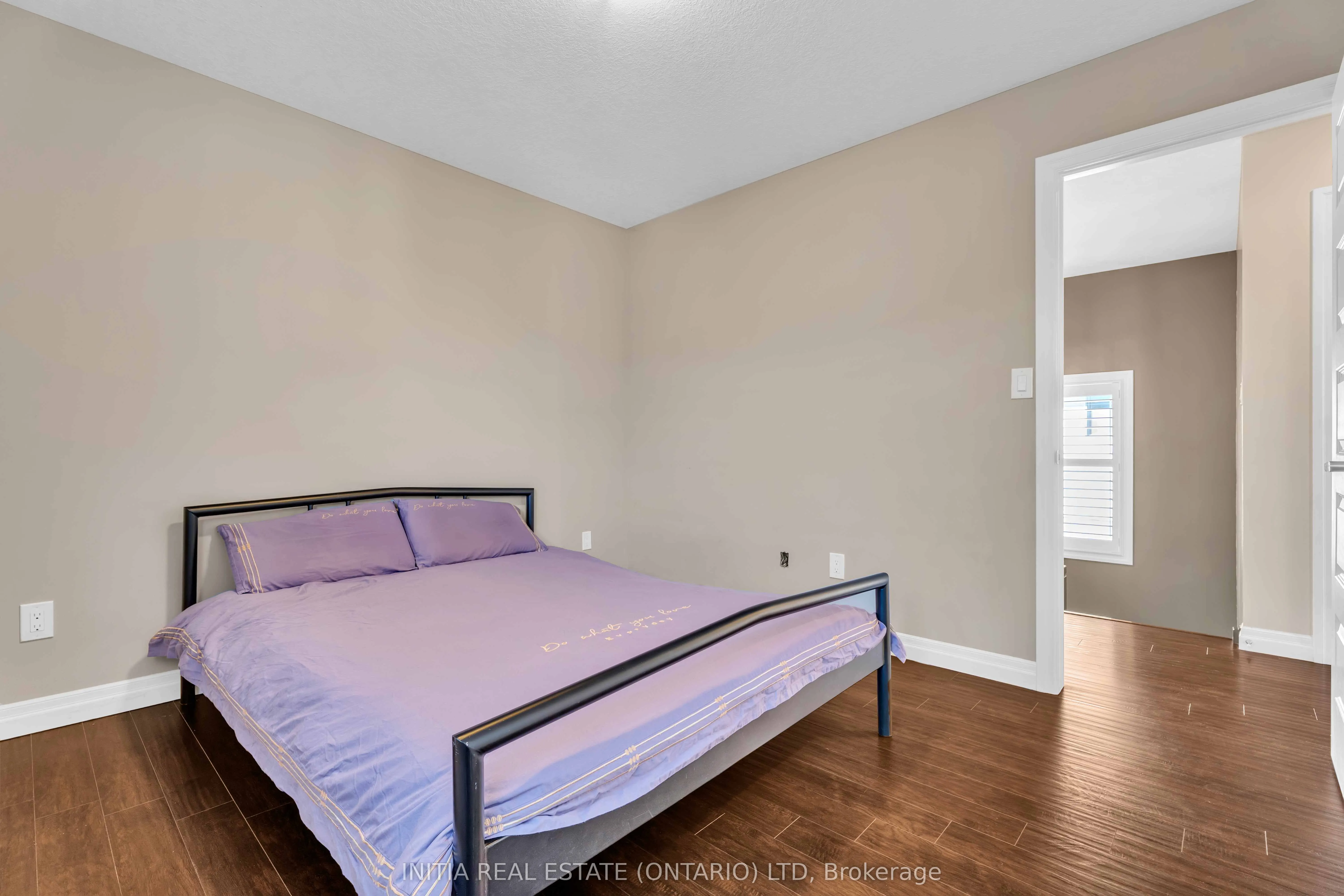571 Freeport Street