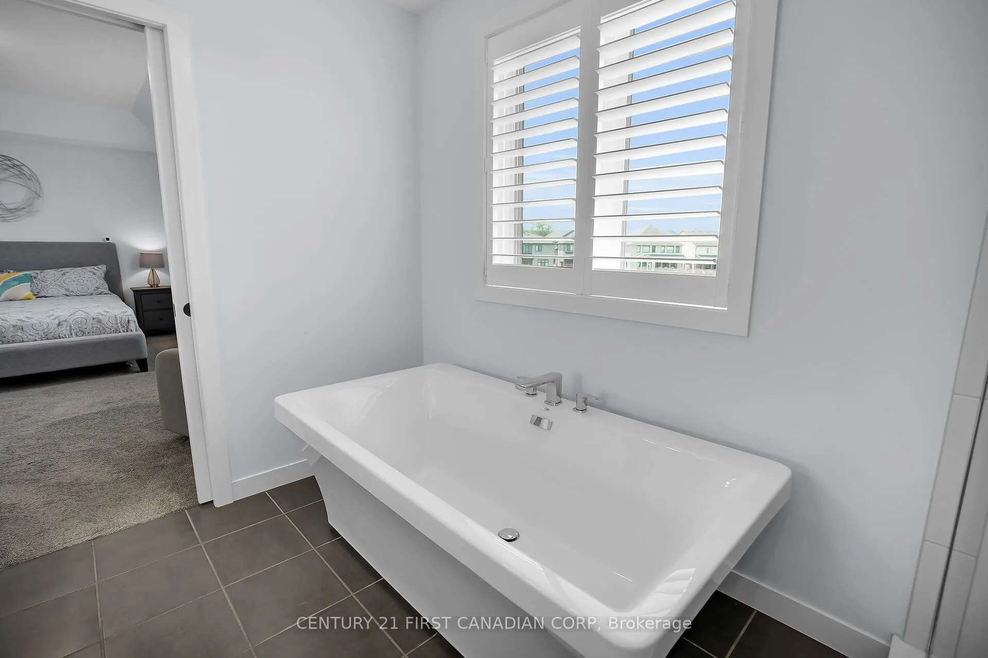 2418 Tokala Trail
