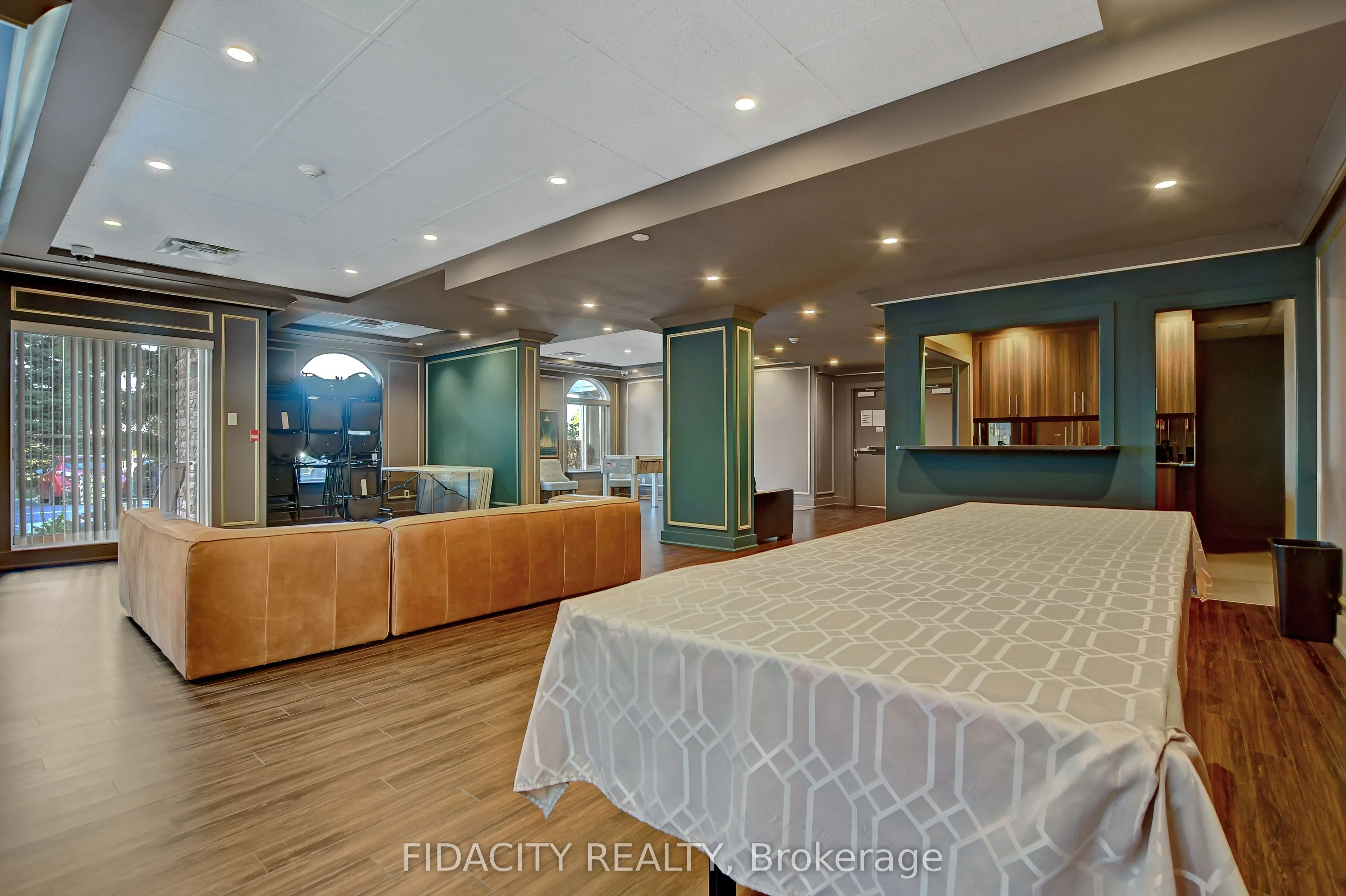 310 Central Park Drive, #6C