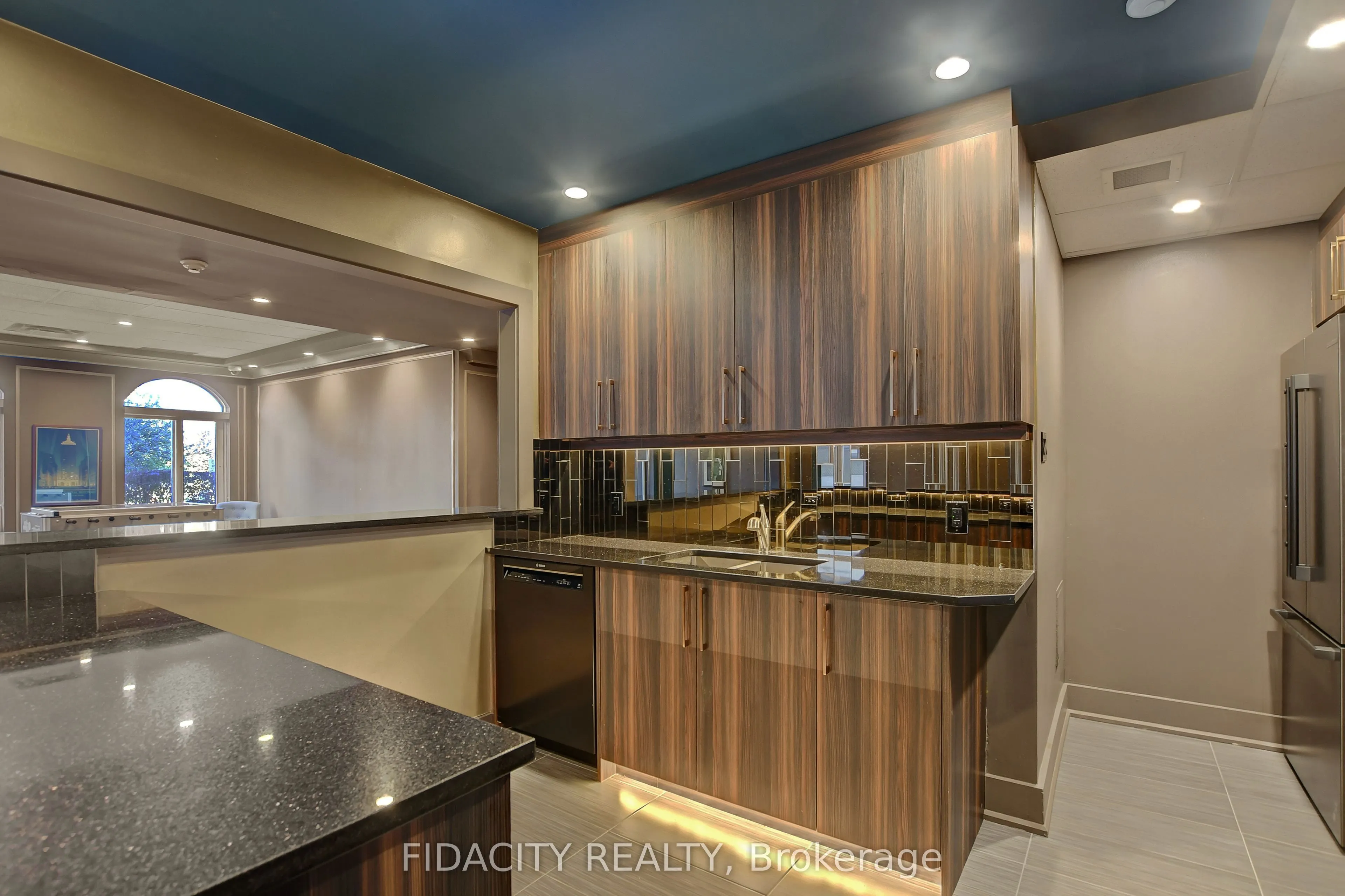 310 Central Park Drive, #6C