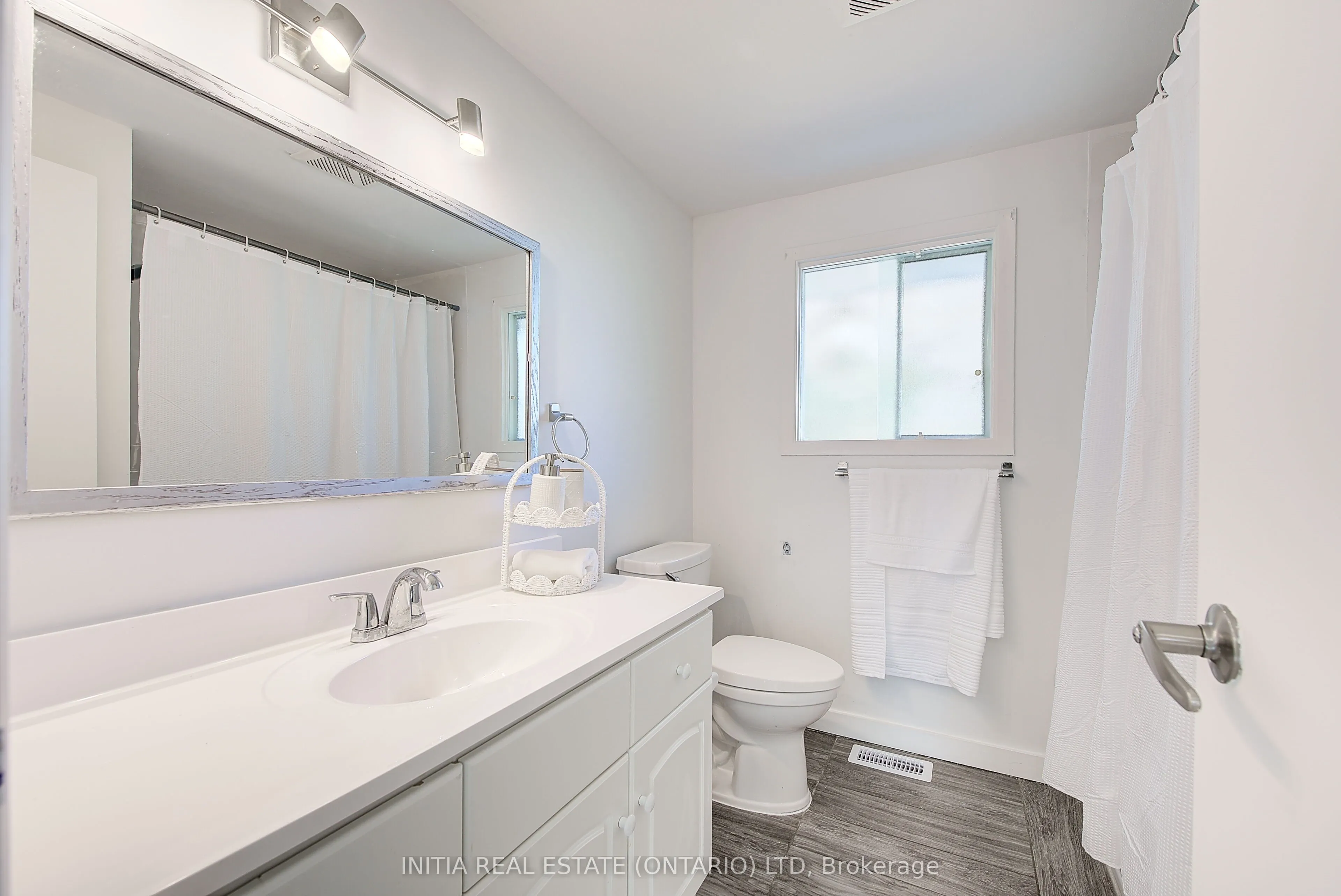 1407 Jalna Boulevard