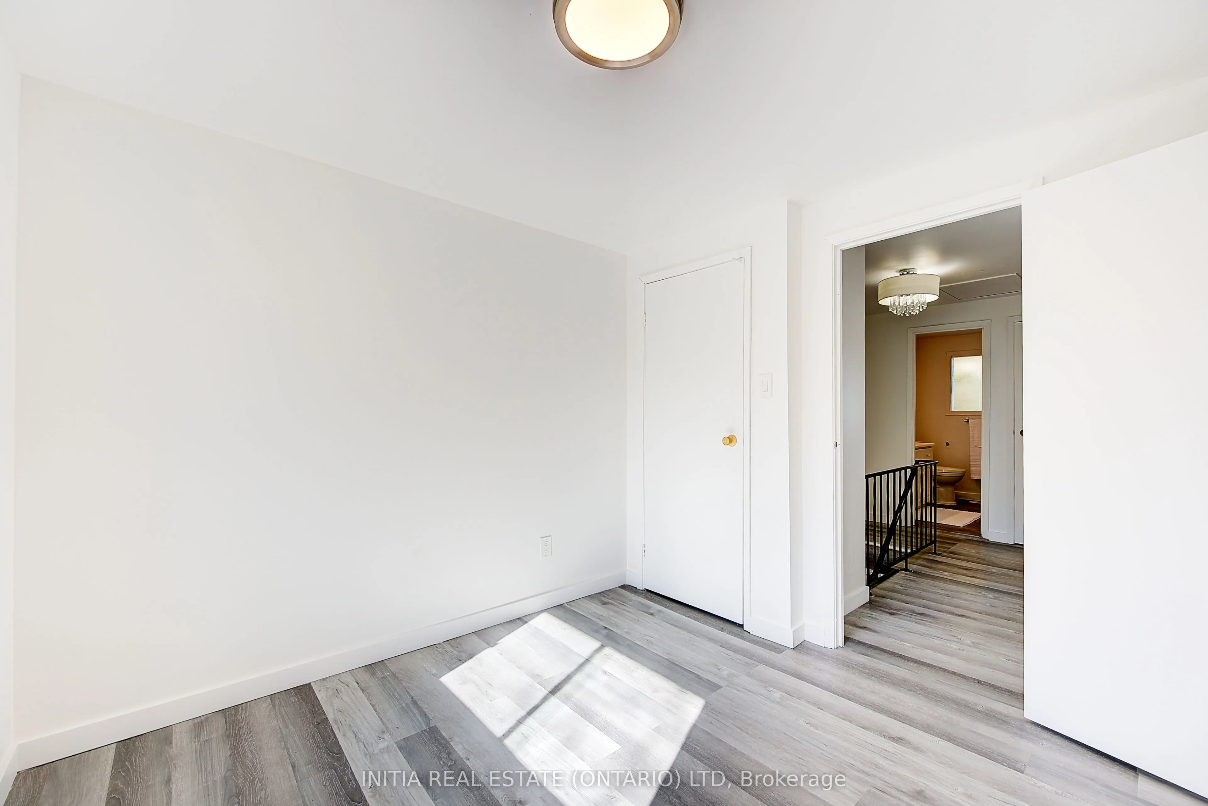 1407 Jalna Boulevard