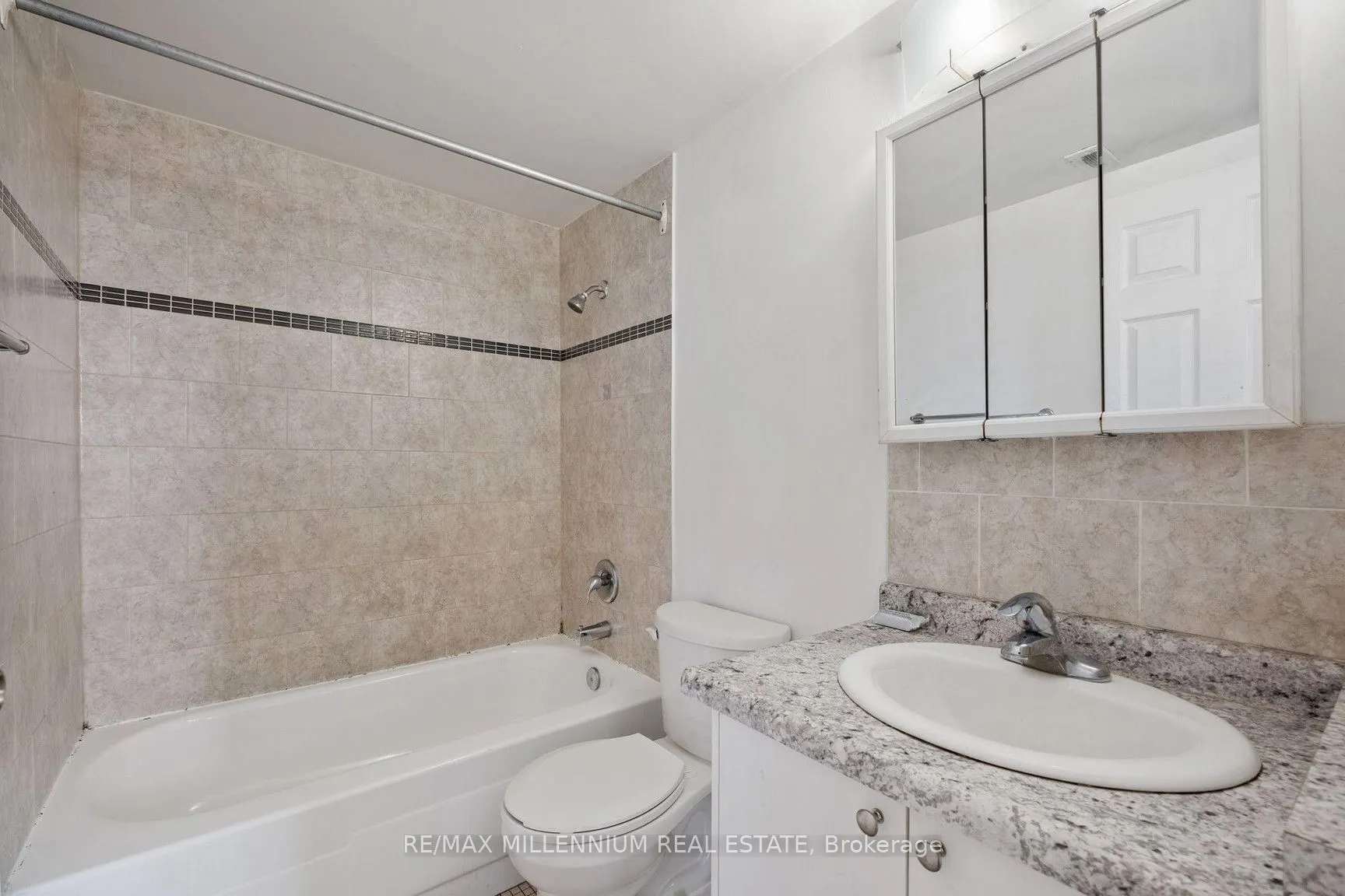 420 Greenhill Avenue, #606