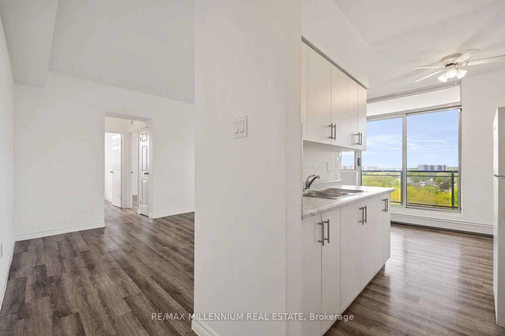 420 Greenhill Avenue, #606