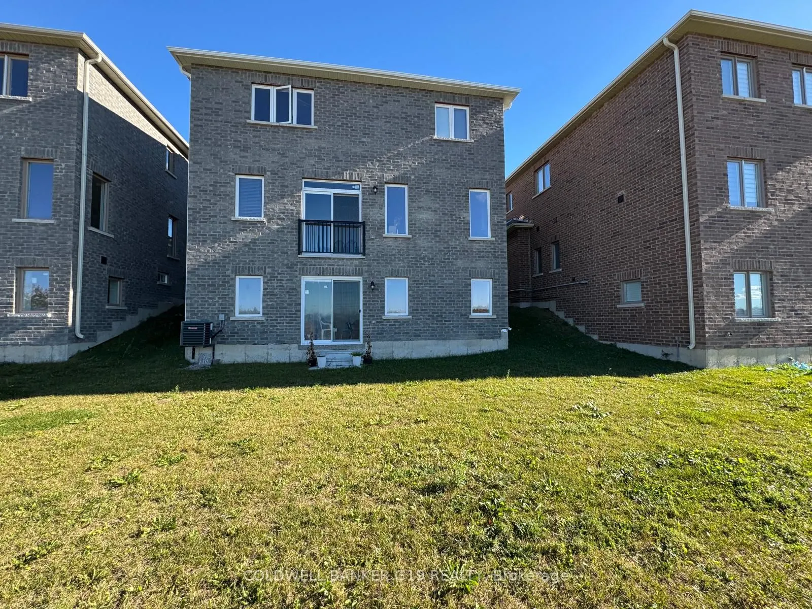 32 Mackenzie Street
