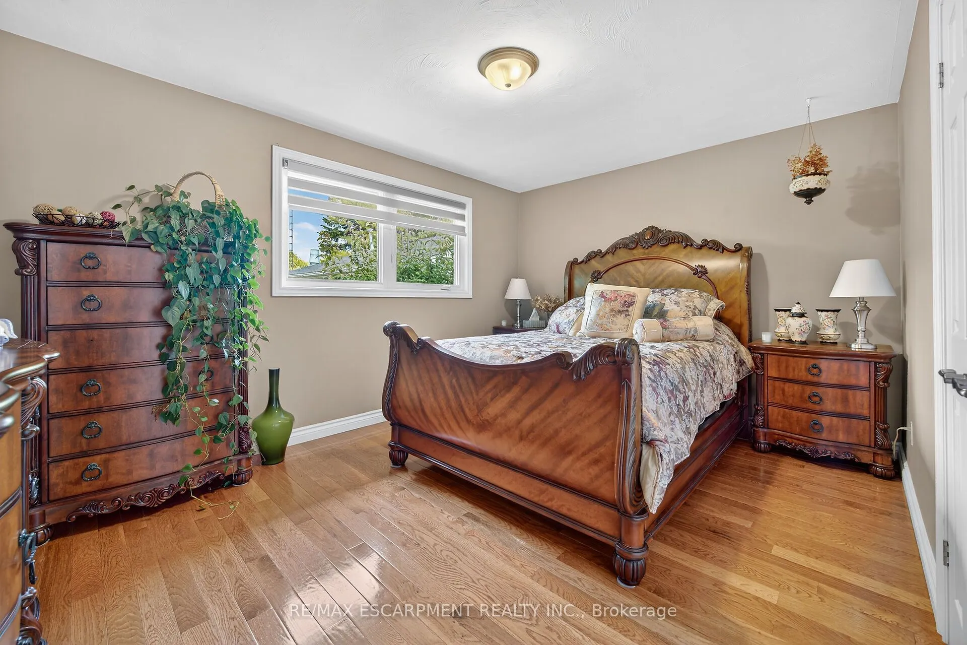 477 Lynden Road