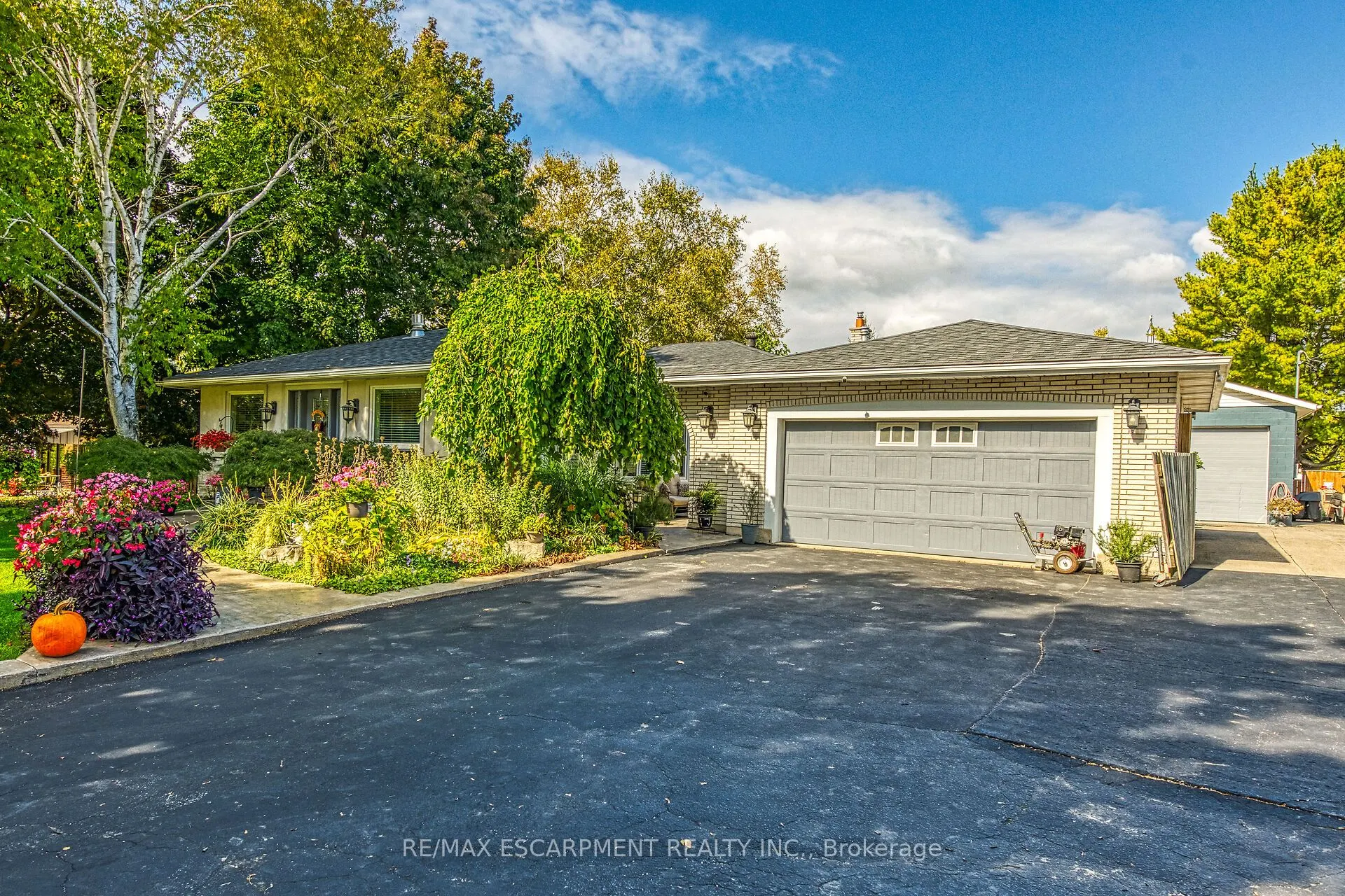 477 Lynden Road
