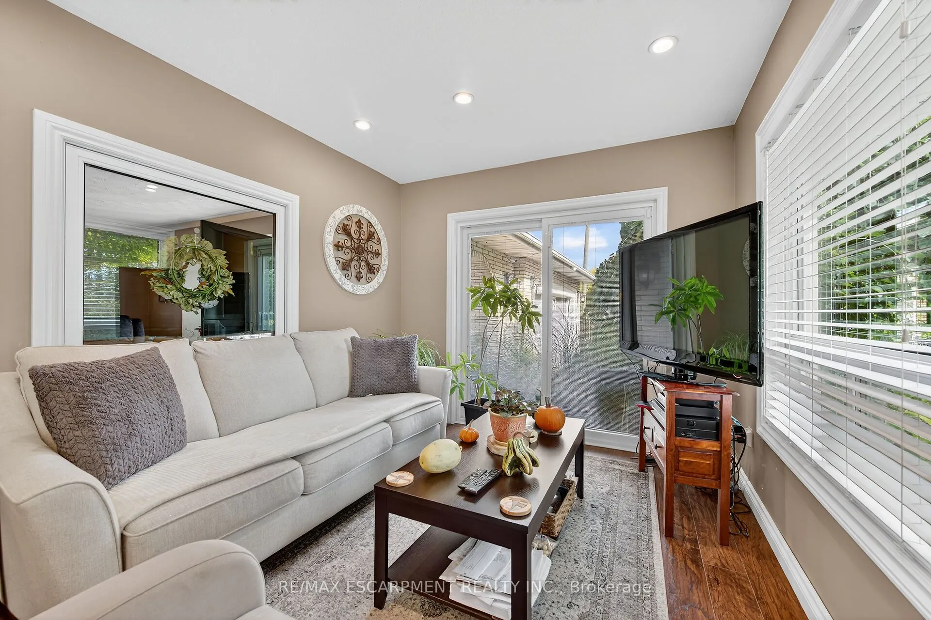 477 Lynden Road