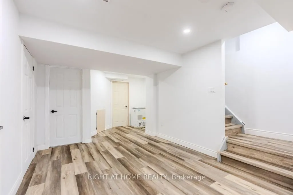 14 Amos Drive, #26