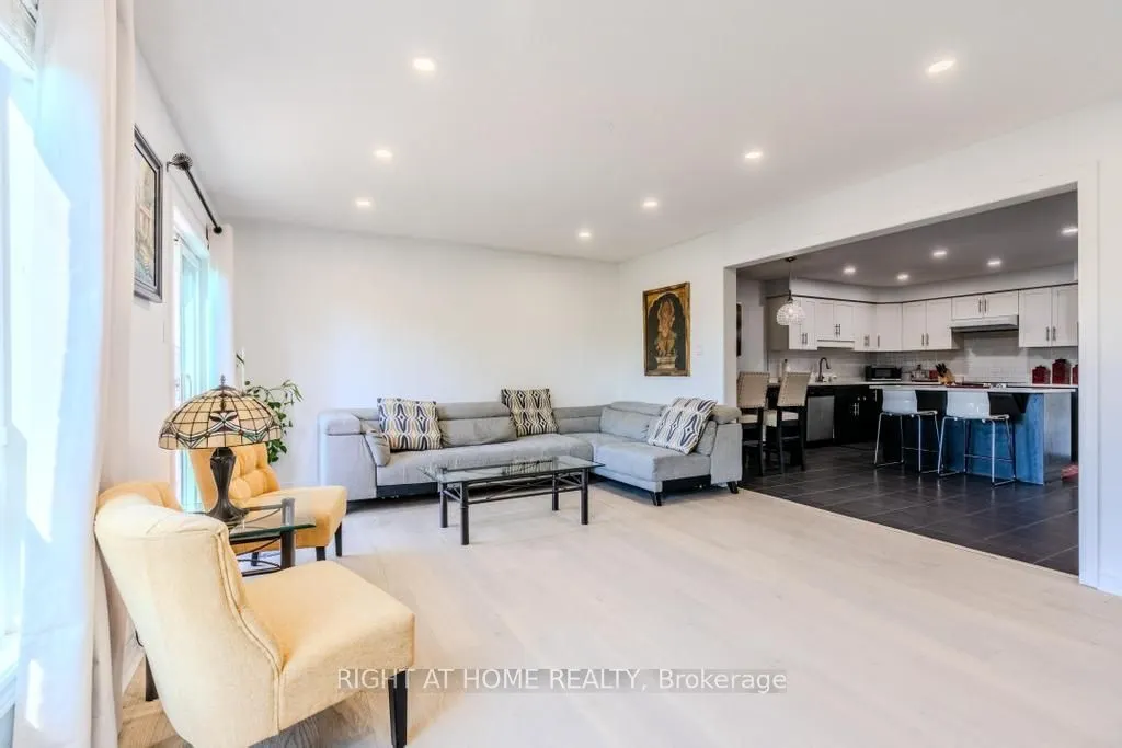 14 Amos Drive, #26